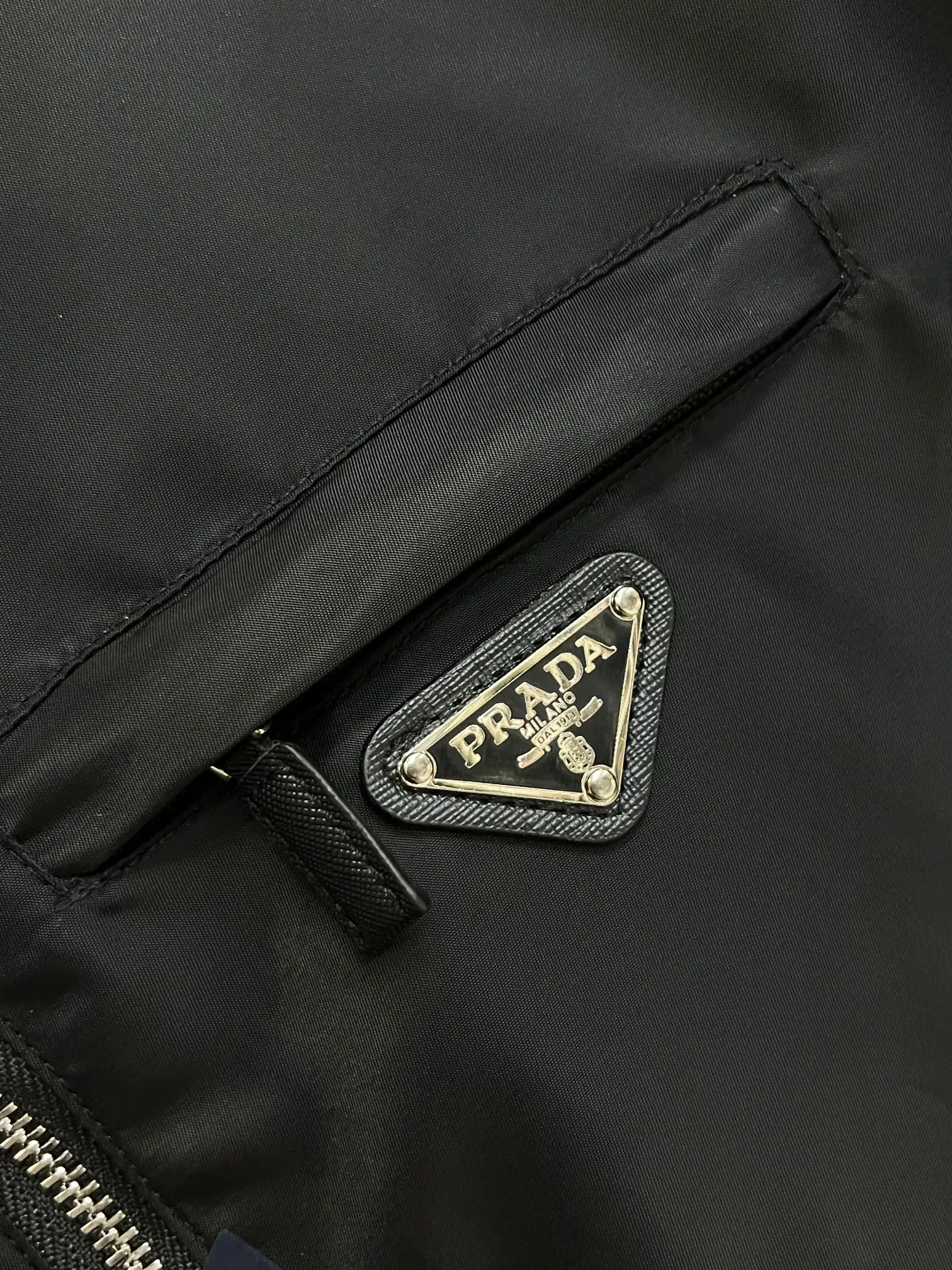 Logo-Plaque Hooded Shell Jacket D38014687 — view 7