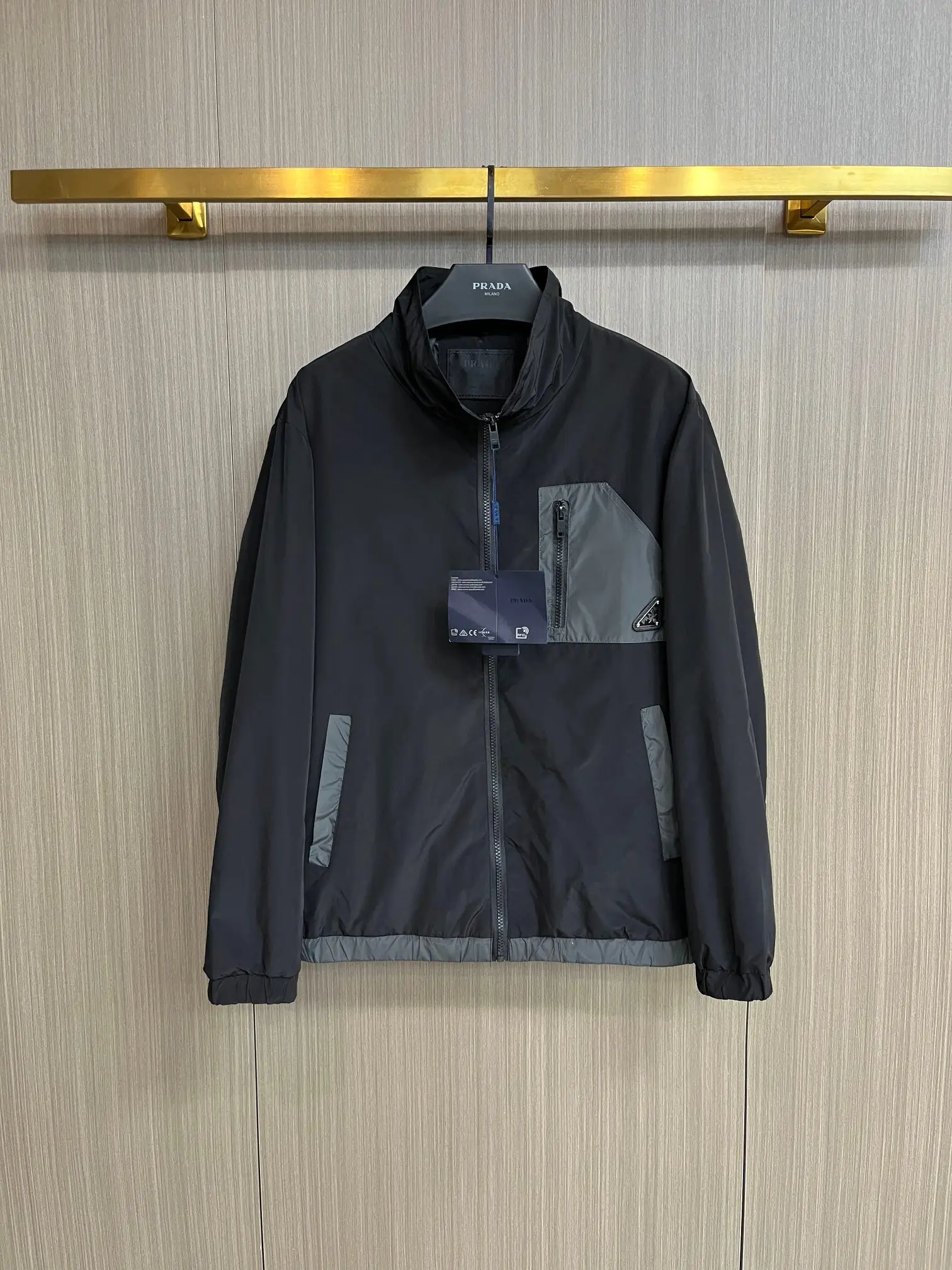 Logo-Appliquéd Hooded Shell Jacket D38014676