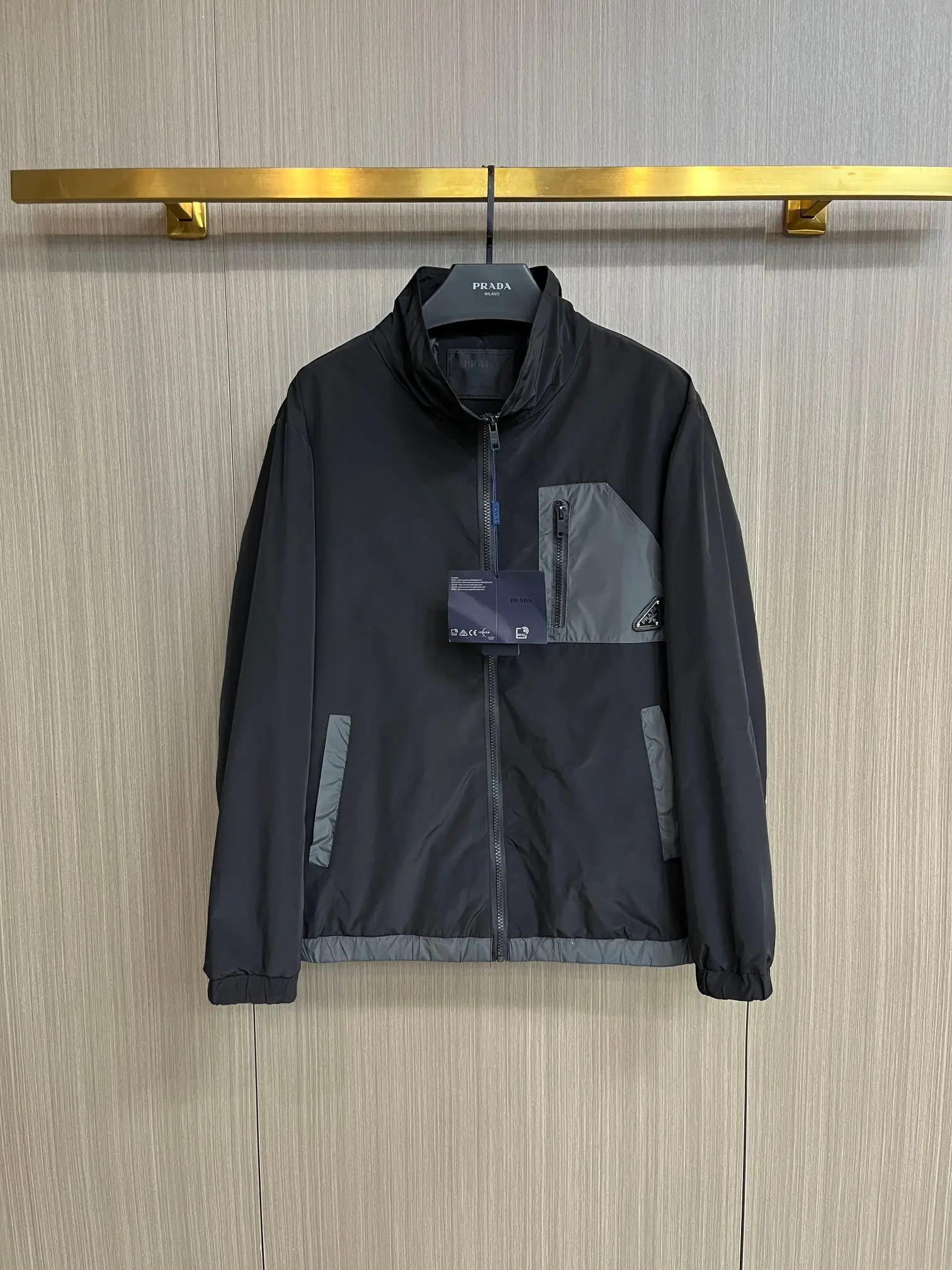 Logo-Appliquéd Hooded Shell Jacket D38014676
