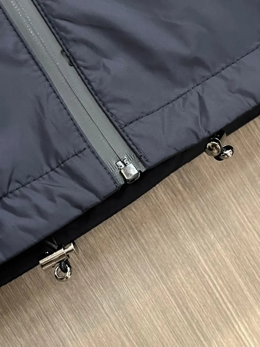 Logo-Patch Hooded Shell Jacket D38014699 — view 8
