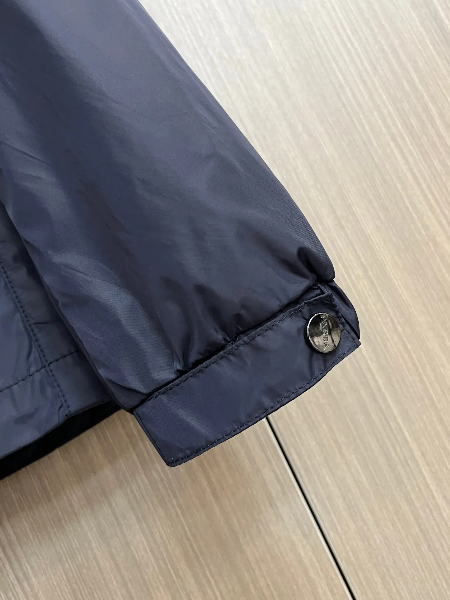 Logo-Patch Hooded Shell Jacket D38014699 — view 9