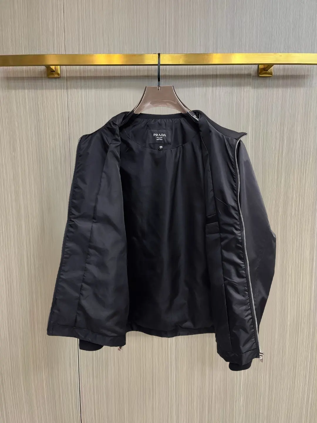 Logo-Appliquéd Shell Bomber Jacket D38014874 — view 3