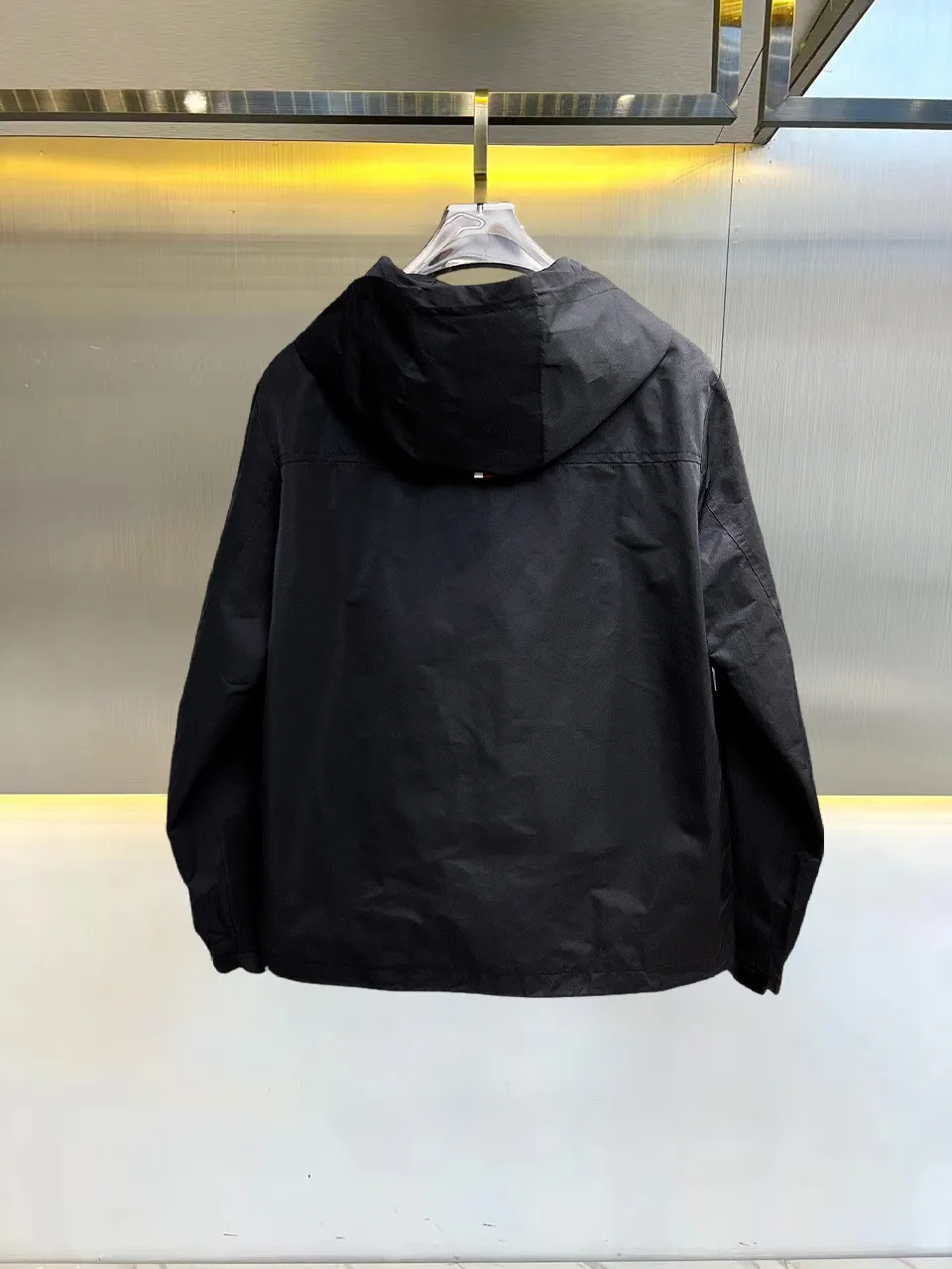 Hooded Shell Field Jacket D38015134 — view 2
