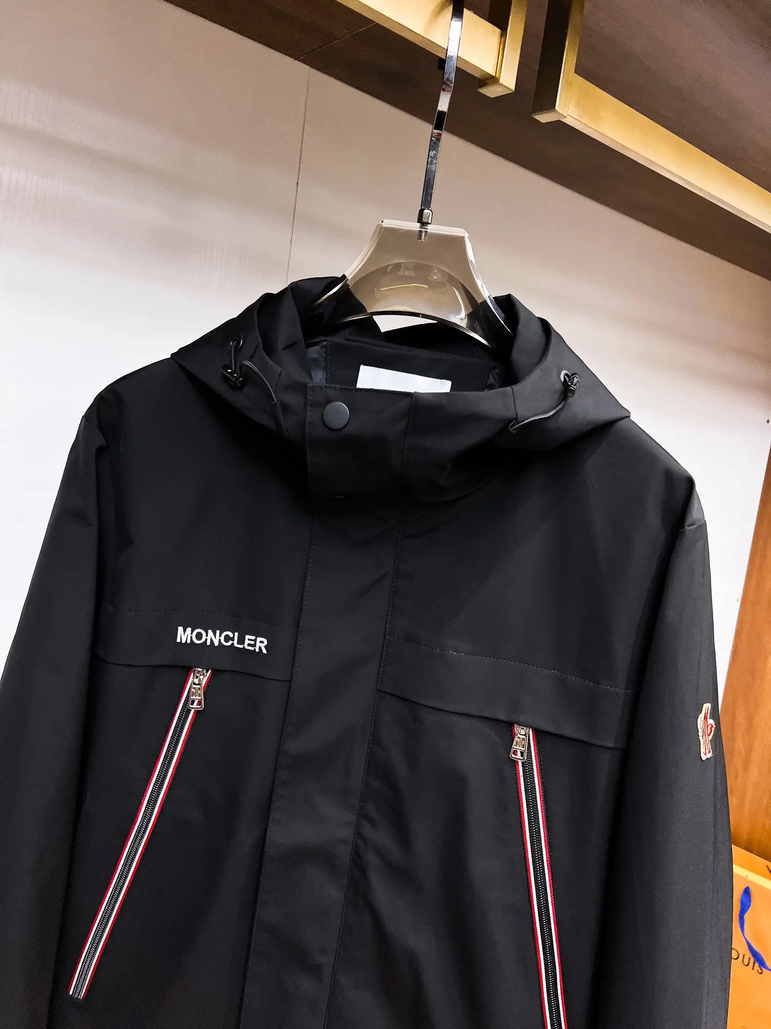 Hooded Technical Shell Jacket D38015116 — view 4