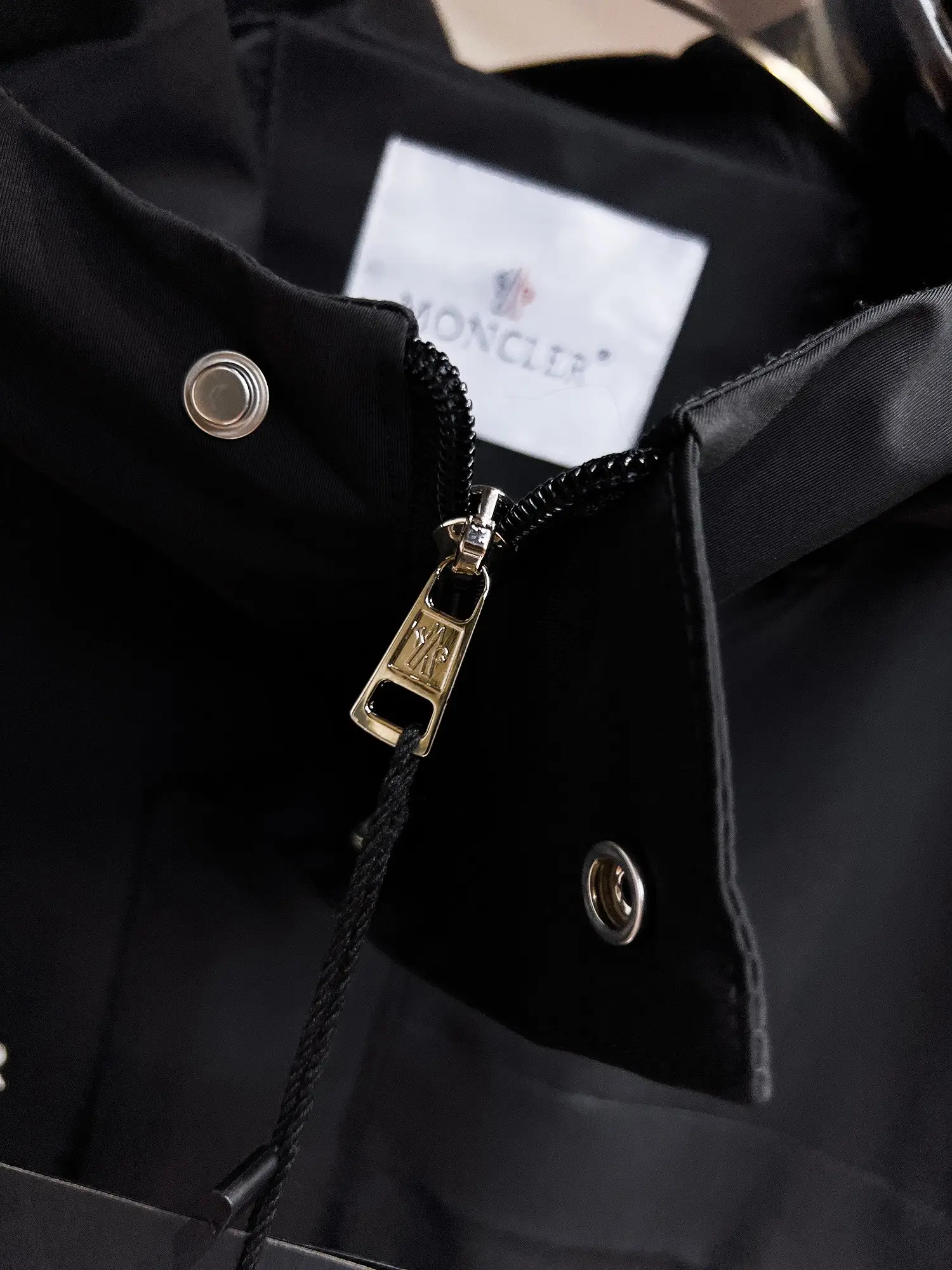 Hooded Technical Shell Jacket D38015116 — view 7