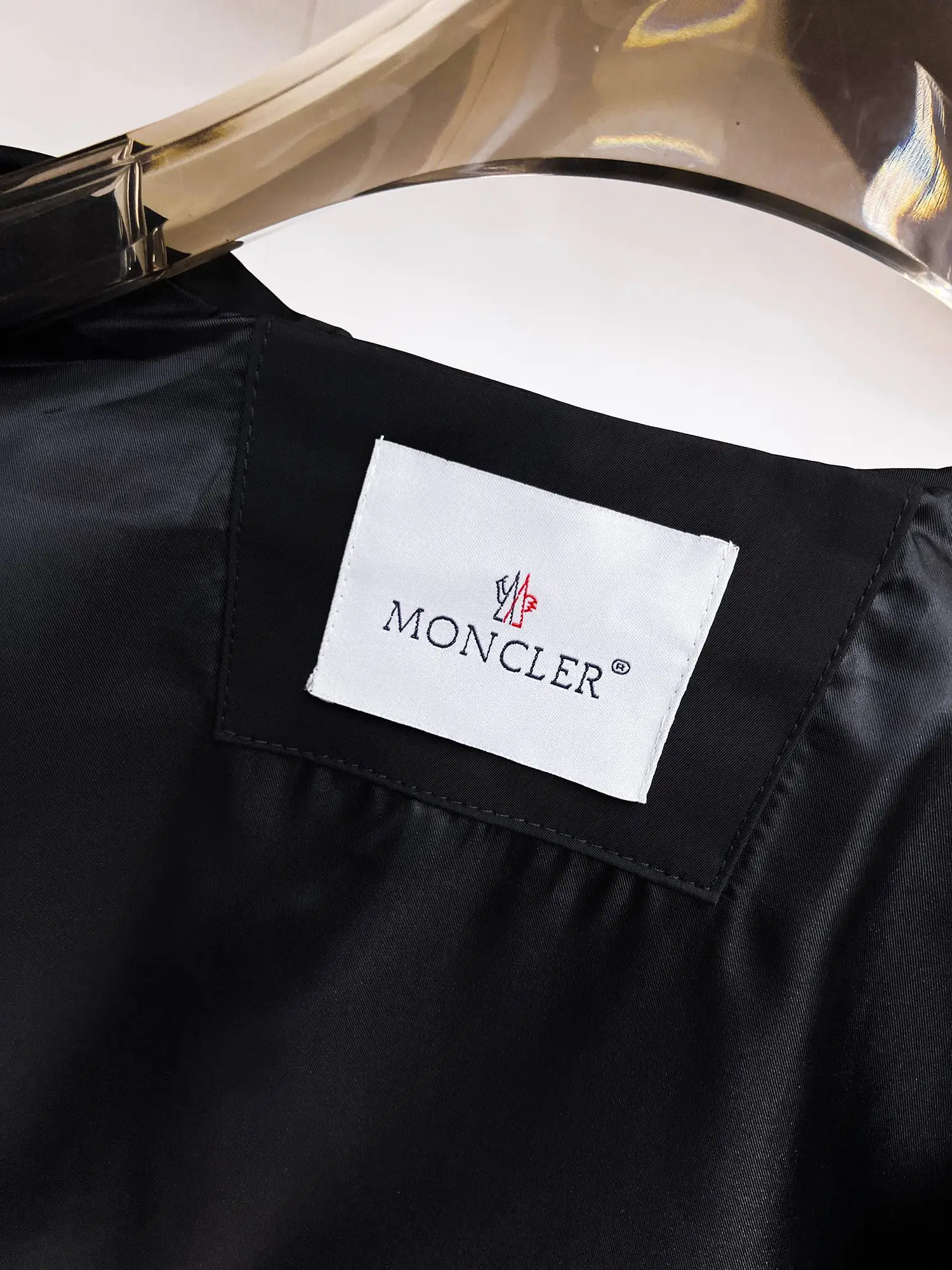 Hooded Technical Shell Jacket D38015116 — view 8