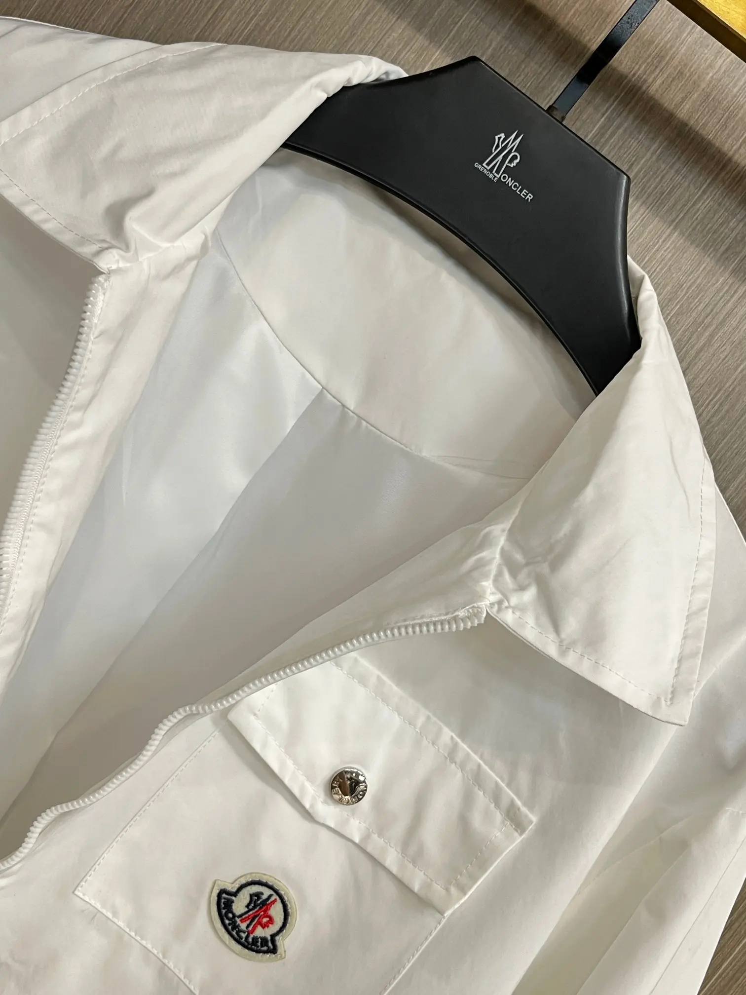 Moncler Logo-Appliqué Zip-Up Harrington Jacket D38014708 — view 4