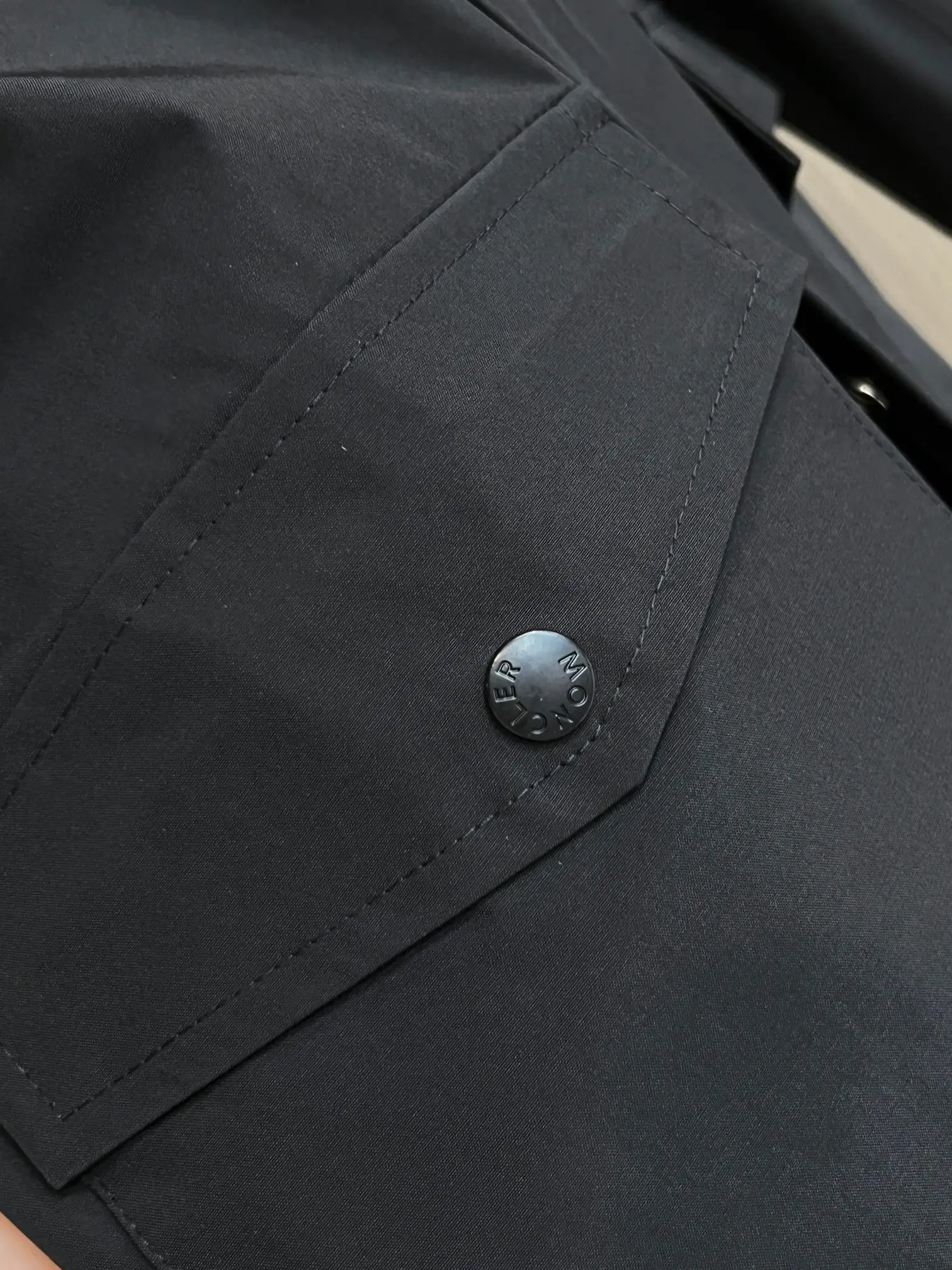 Hooded Technical Field Jacket D38014785 — view 8