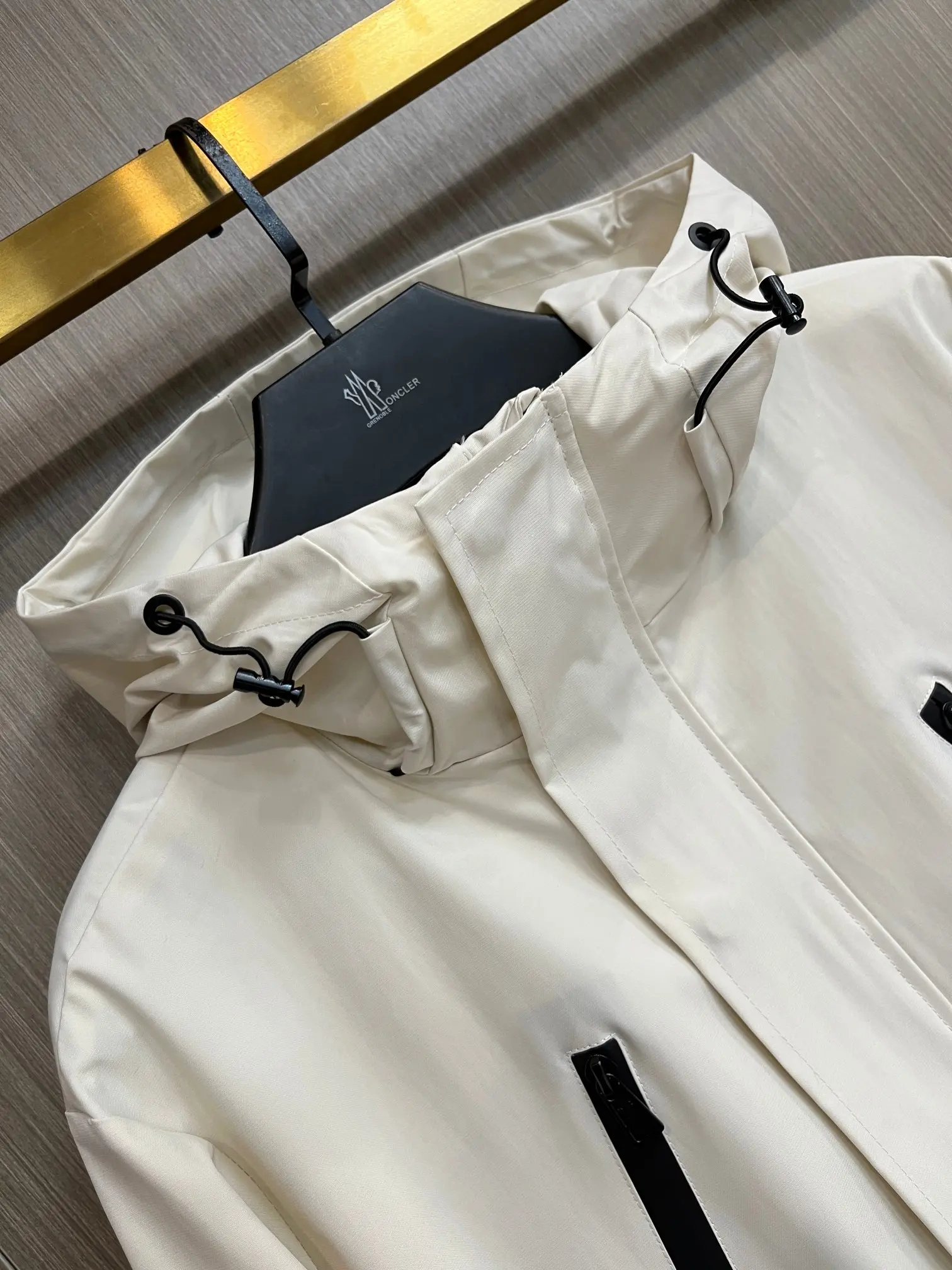 Hooded Technical Shell Jacket D38014786 — view 3