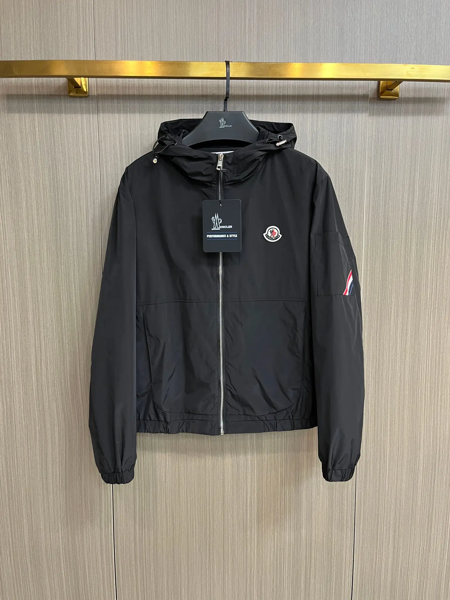 Hooded Shell Windbreaker Jacket D38014704