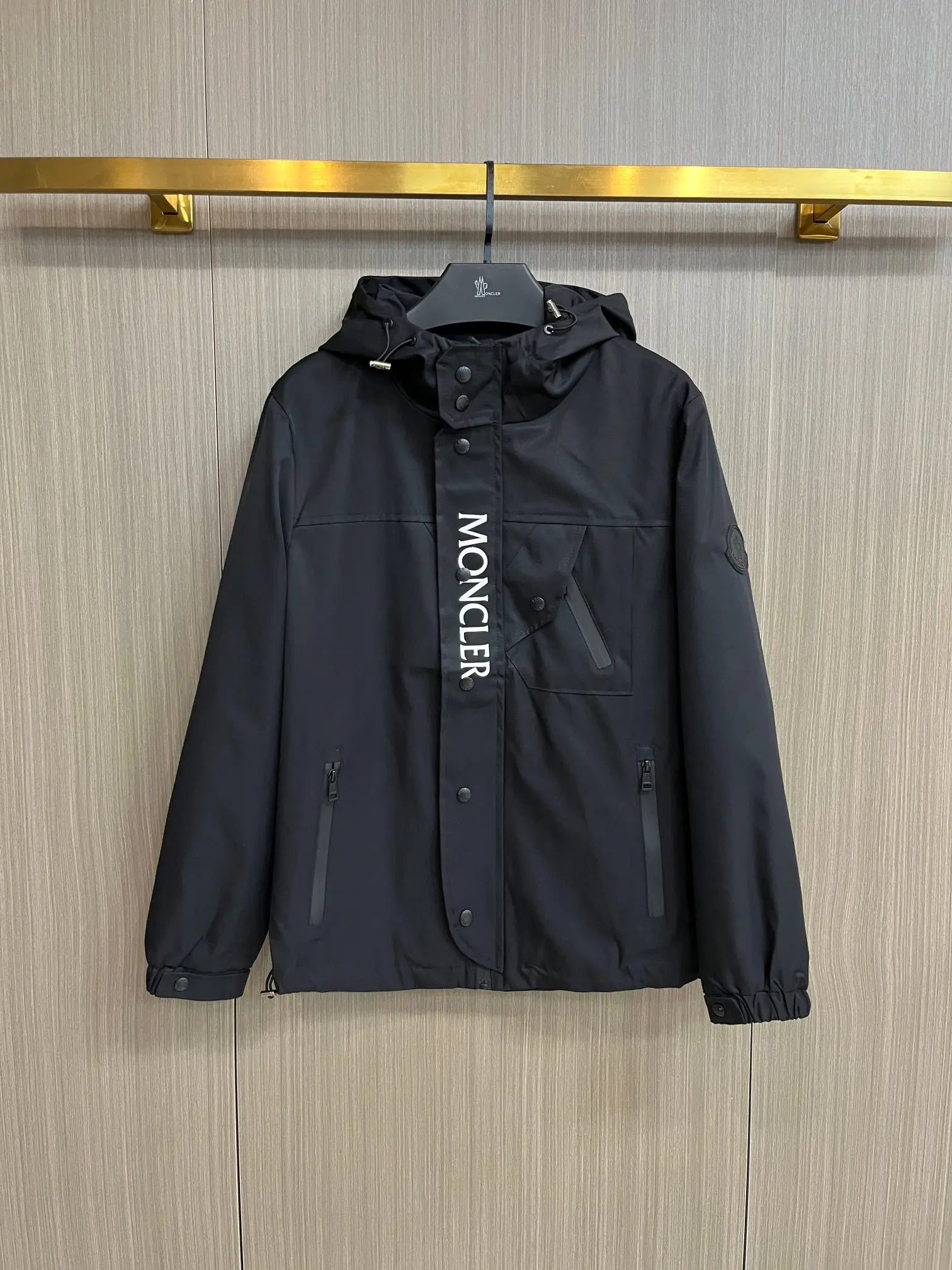 Logo-Print Hooded Shell Jacket D38014783