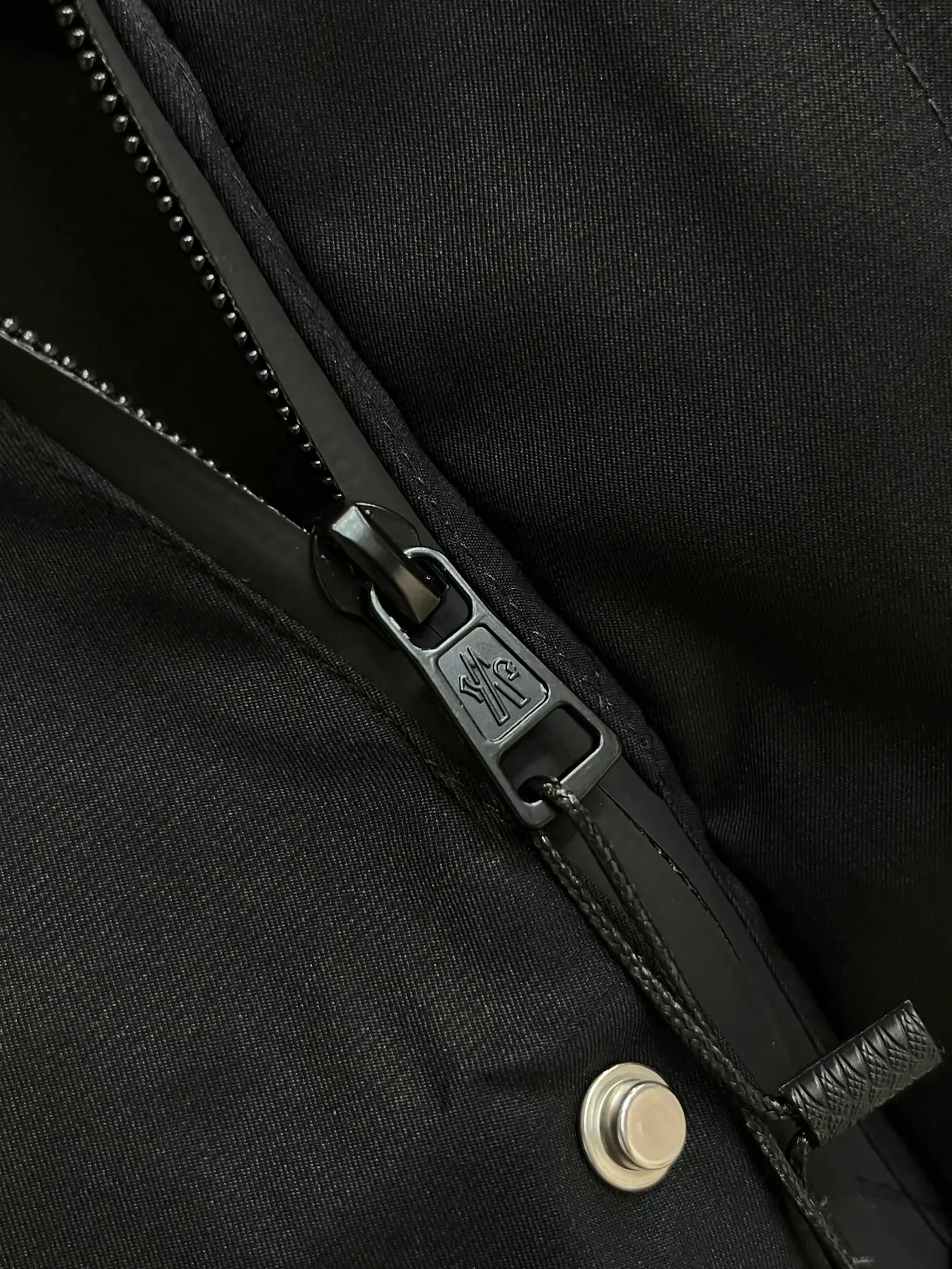 Logo-Print Hooded Shell Jacket D38014783 — view 5