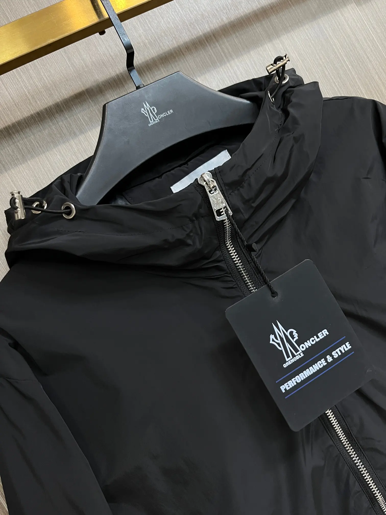 Hooded Shell Windbreaker Jacket D38014686 — view 3