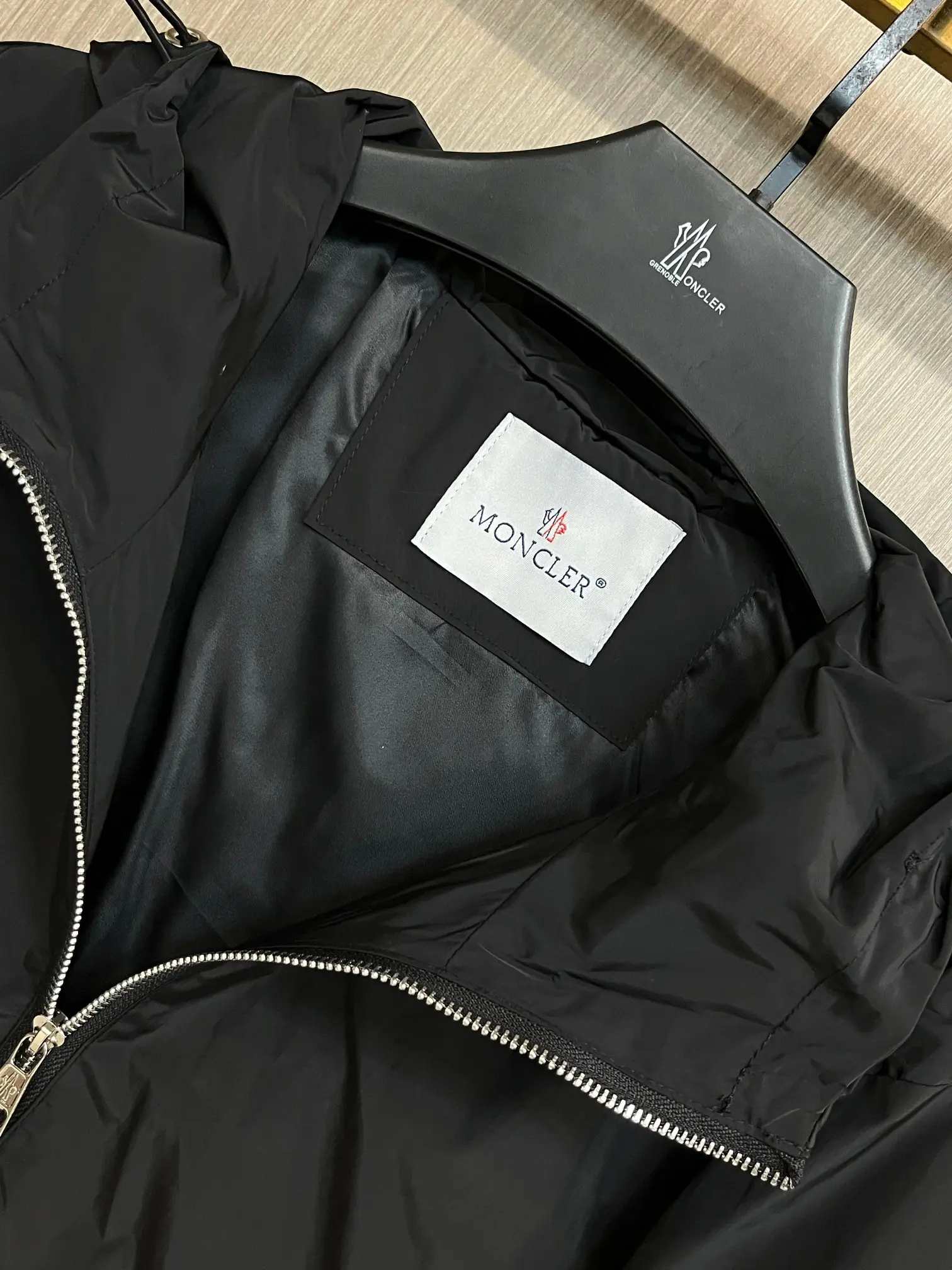 Hooded Shell Windbreaker Jacket D38014686 — view 4