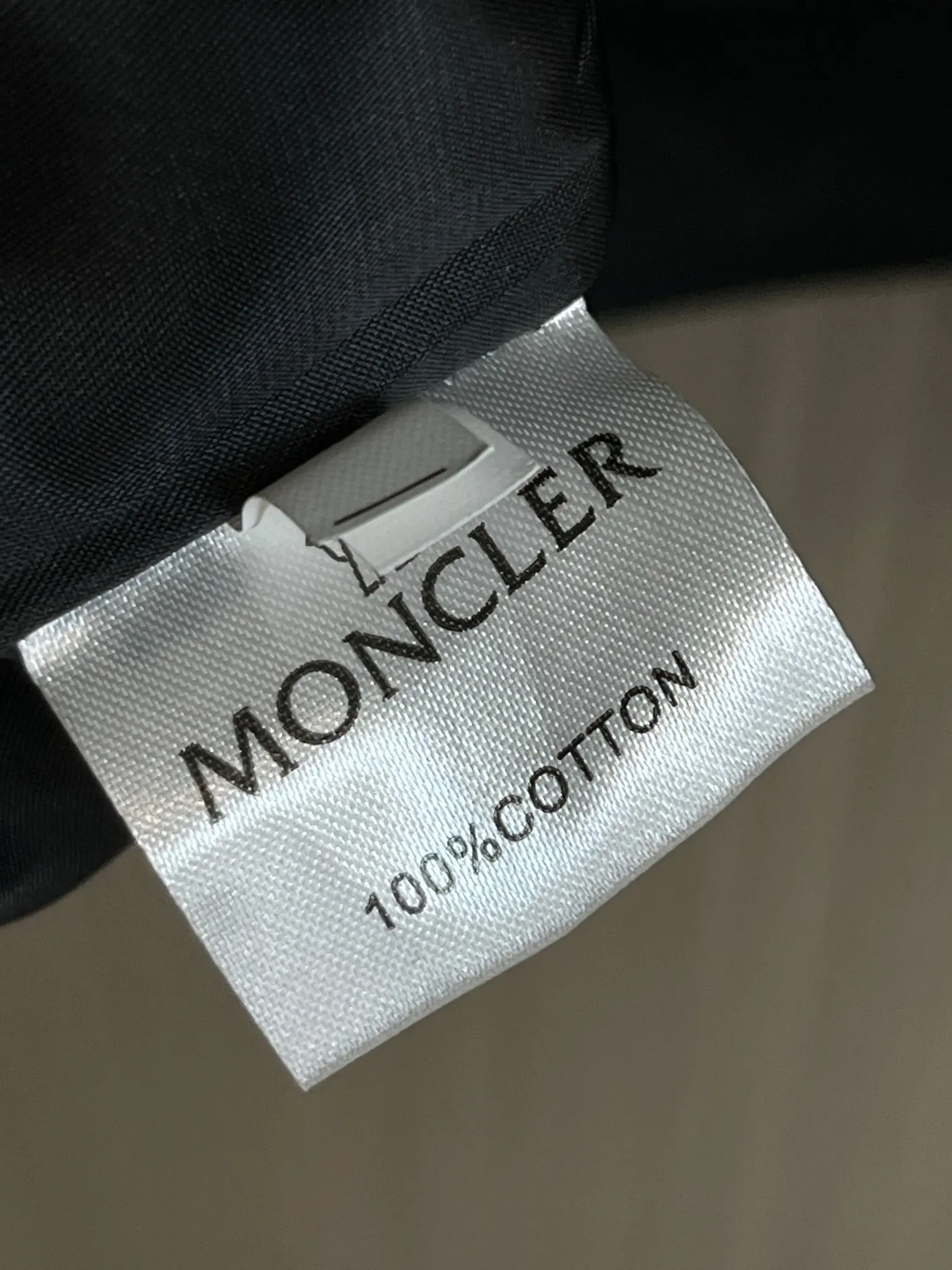 Hooded Shell Windbreaker Jacket D38014686 — view 9