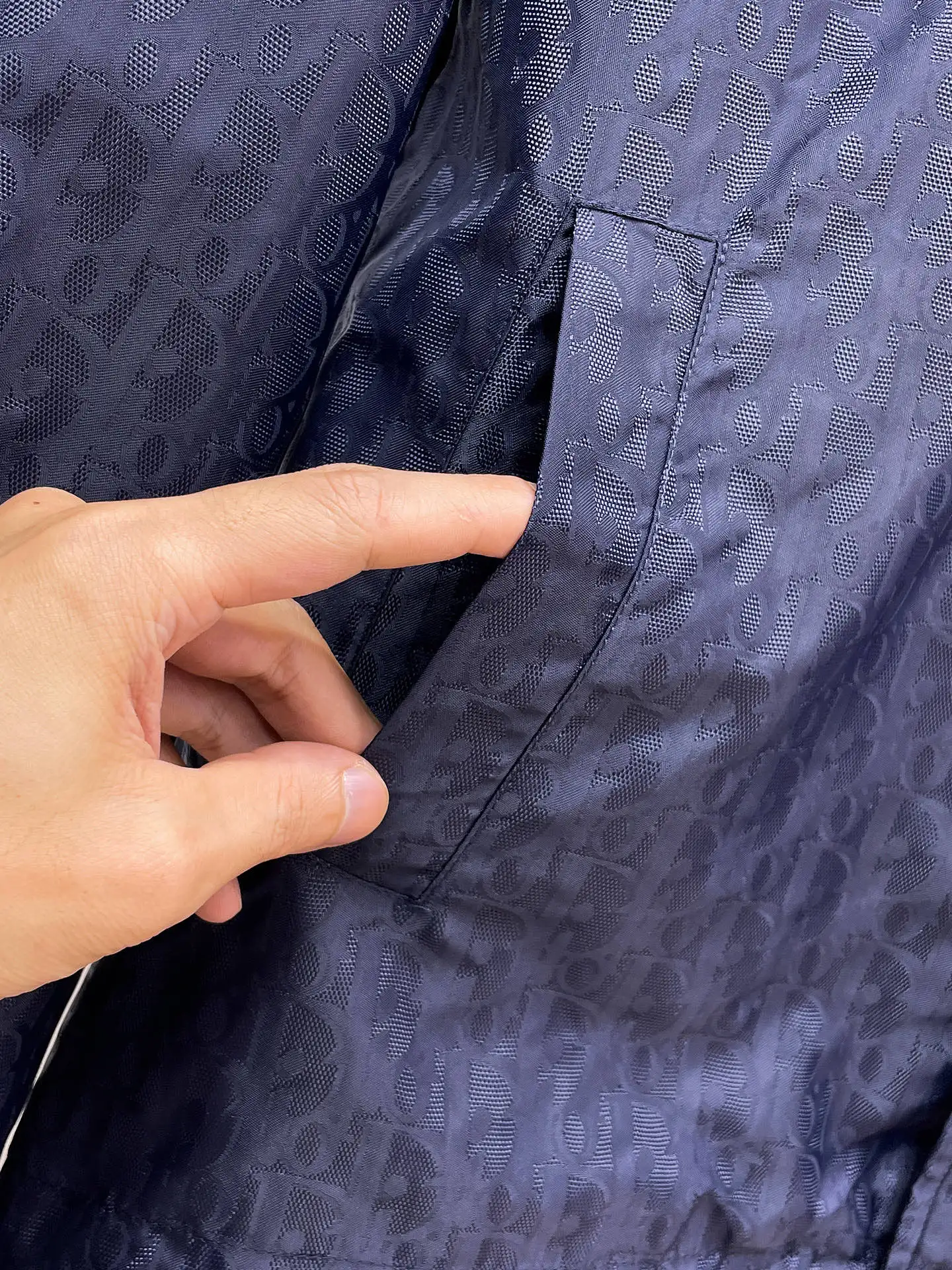 Oblique Jacquard Reversible Coach Jacket D38015083 — view 10