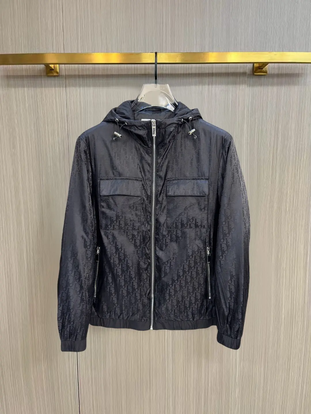 Oblique Reversible Hooded Jacket D38014860