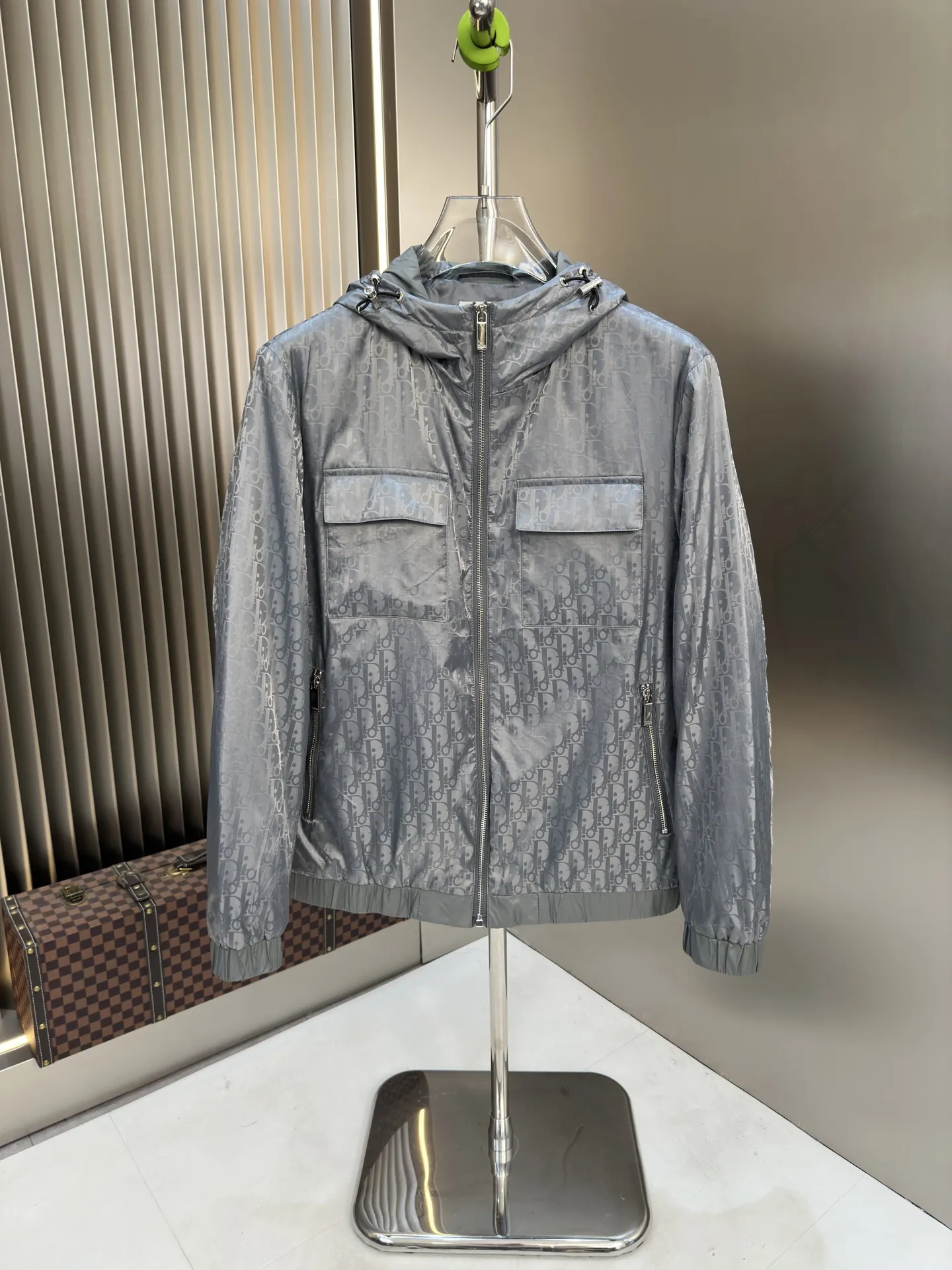 Oblique Reversible Hooded Jacket D38014860 — view 9