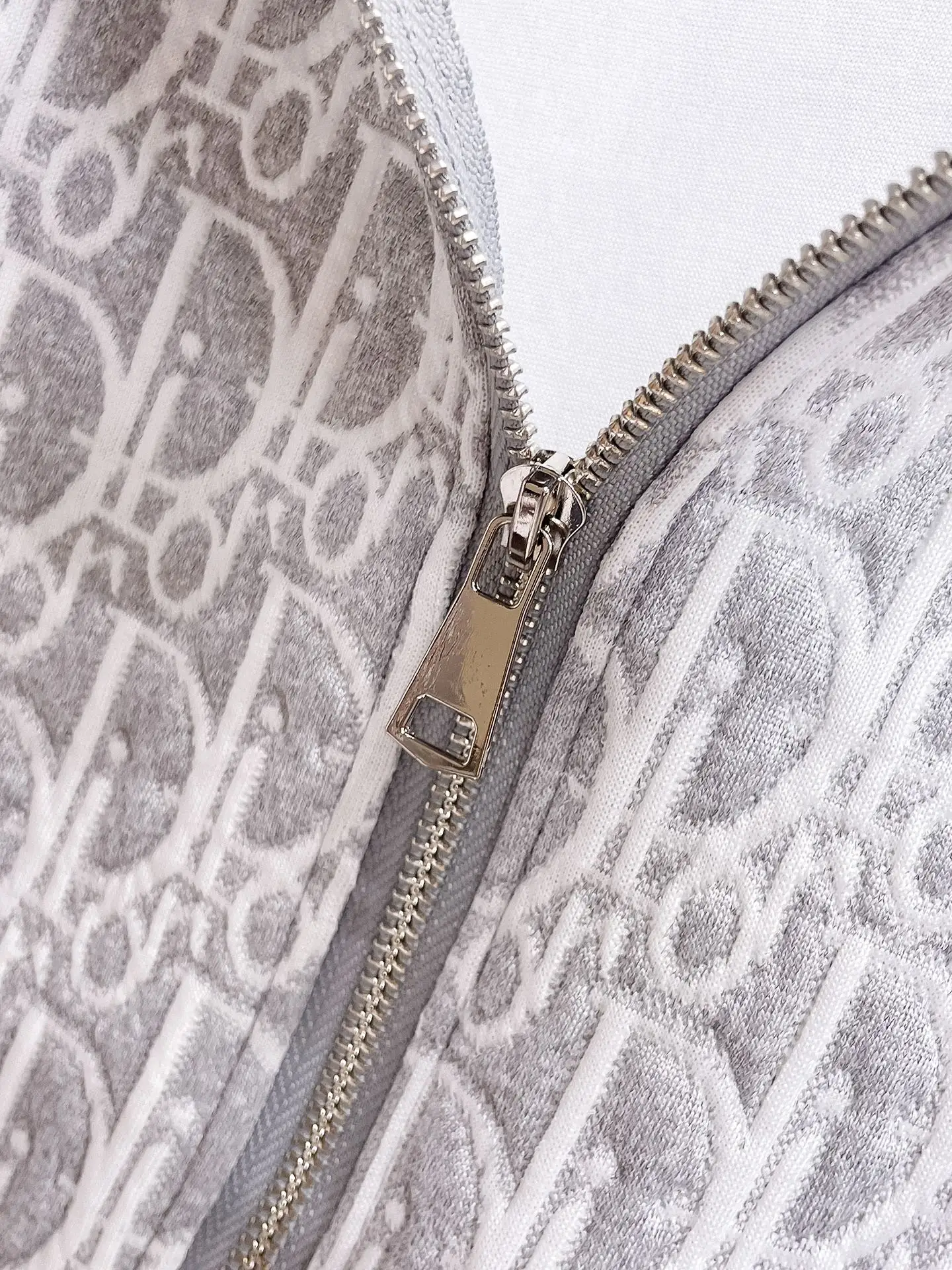 Oblique Jacquard Zip-Up Hoodie D38014751 — view 6