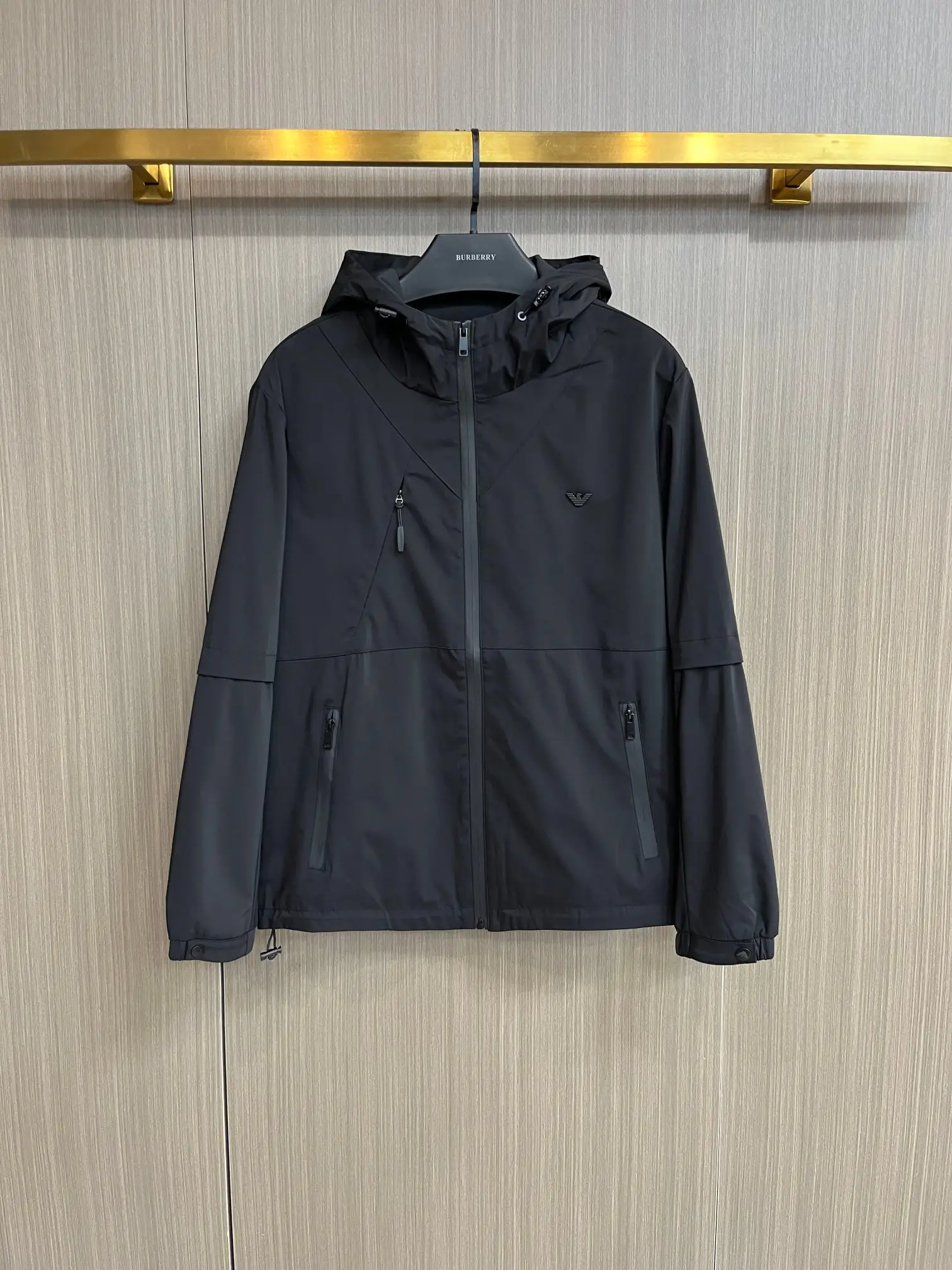 Hooded Technical Shell Jacket D38014684