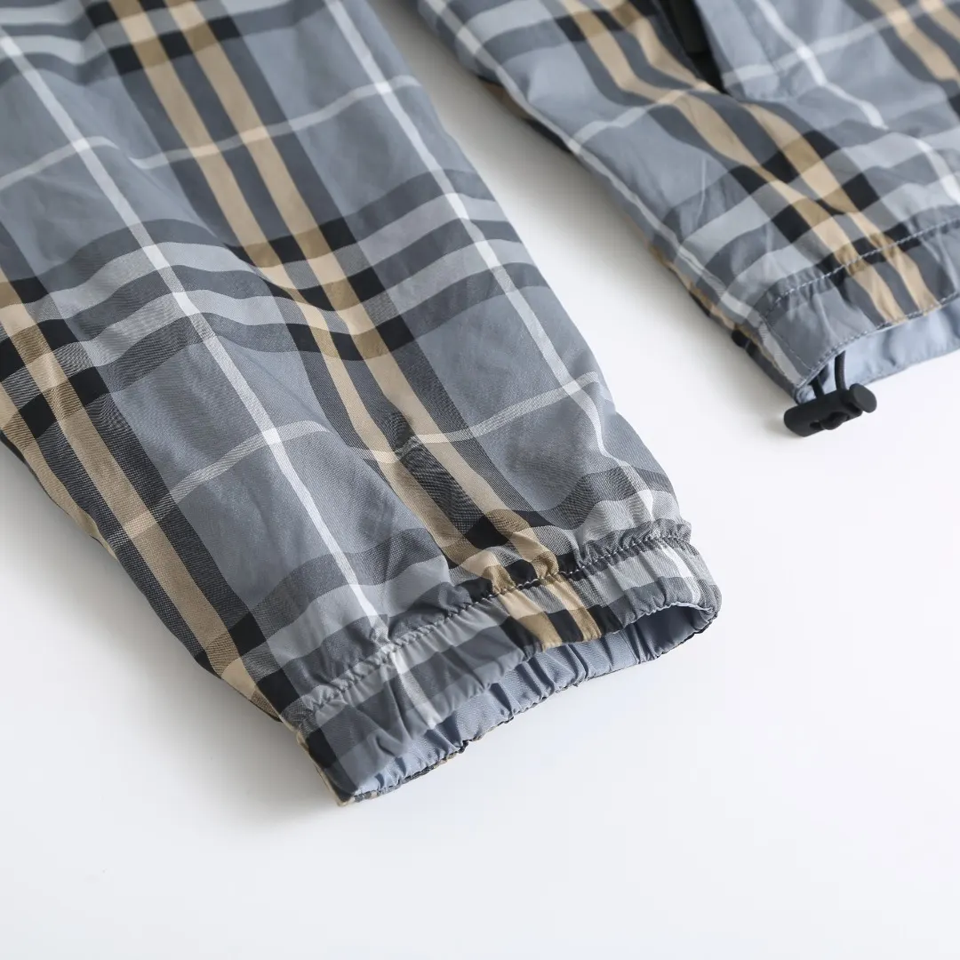 Reversible Check Hooded Jacket D38018777 — view 7