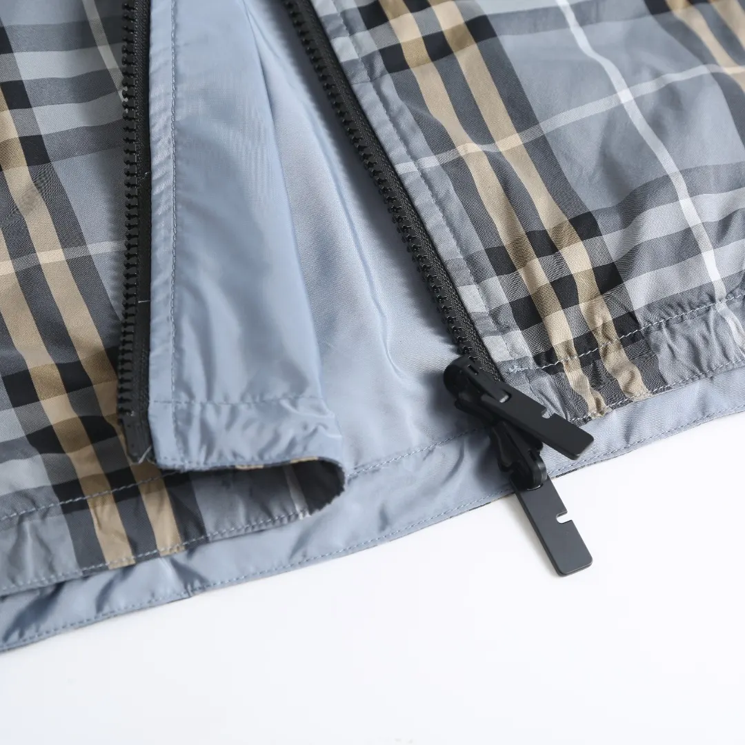 Reversible Check Hooded Jacket D38018777 — view 8