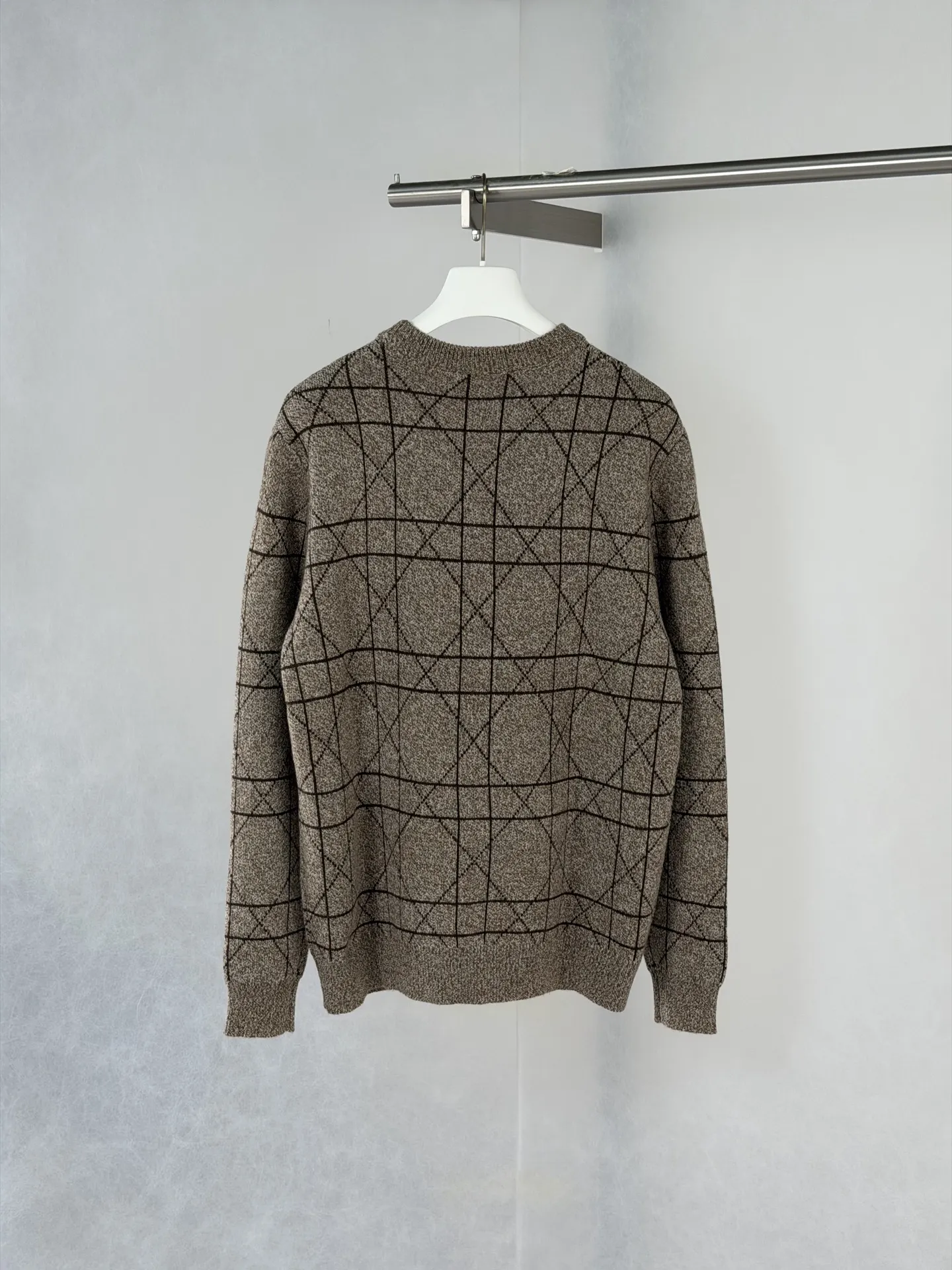 Cannage Jacquard Embroidered Crew-Neck Sweater D38022044 — view 2