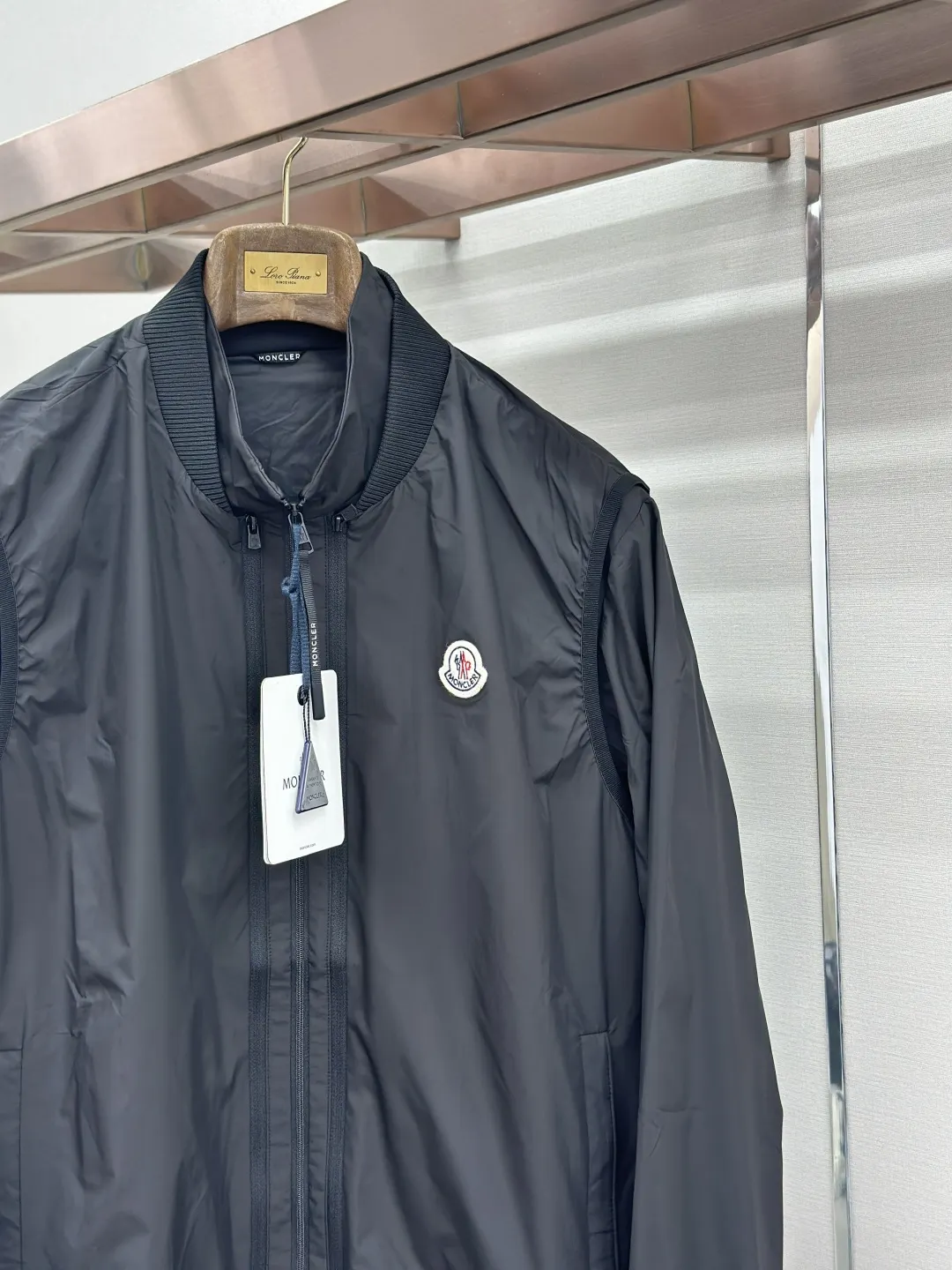 Moncler Convertible Logo-Appliqué Shell Jacket D39019188 — view 6