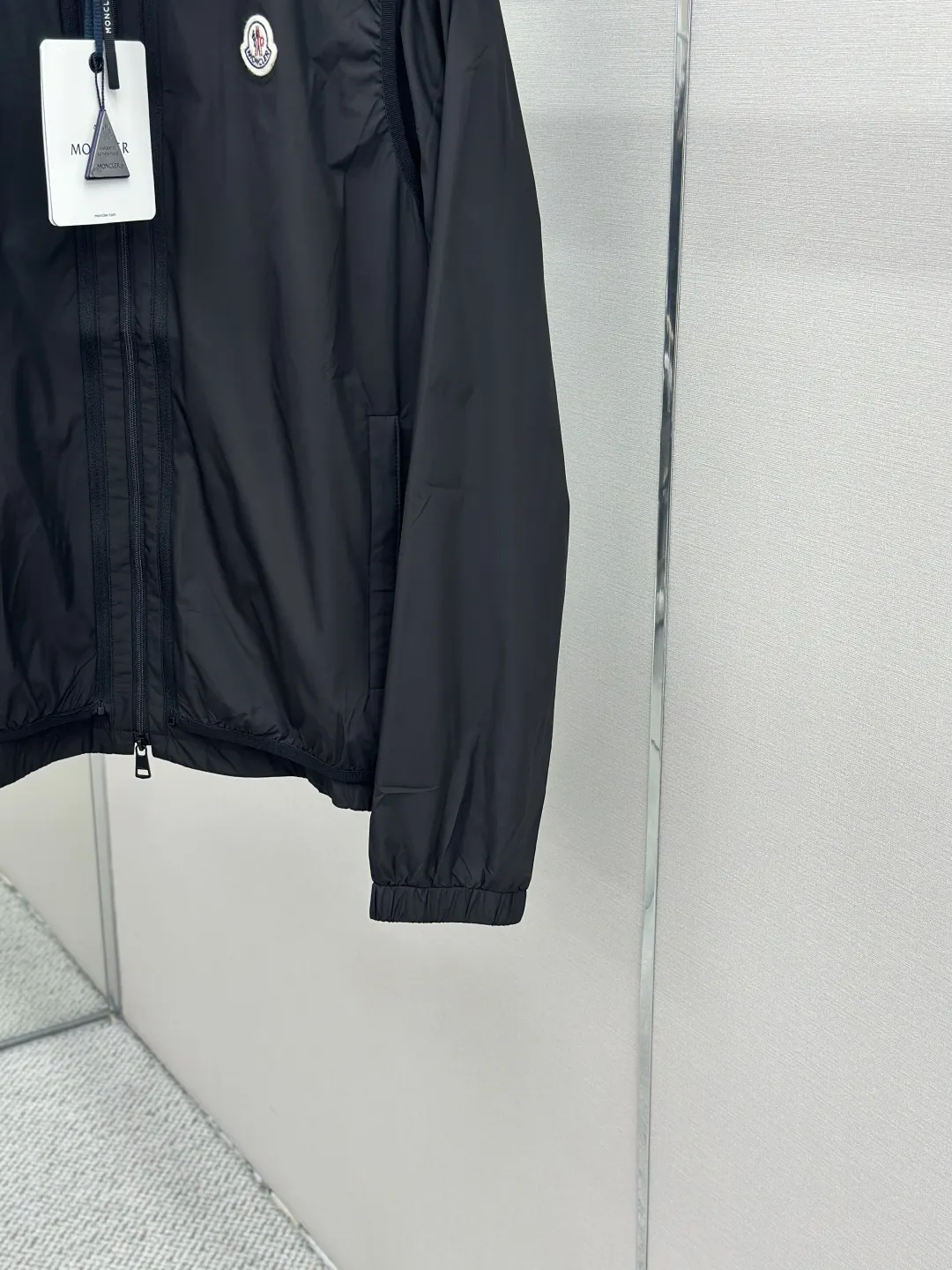 Moncler Convertible Logo-Appliqué Shell Jacket D39019188 — view 7