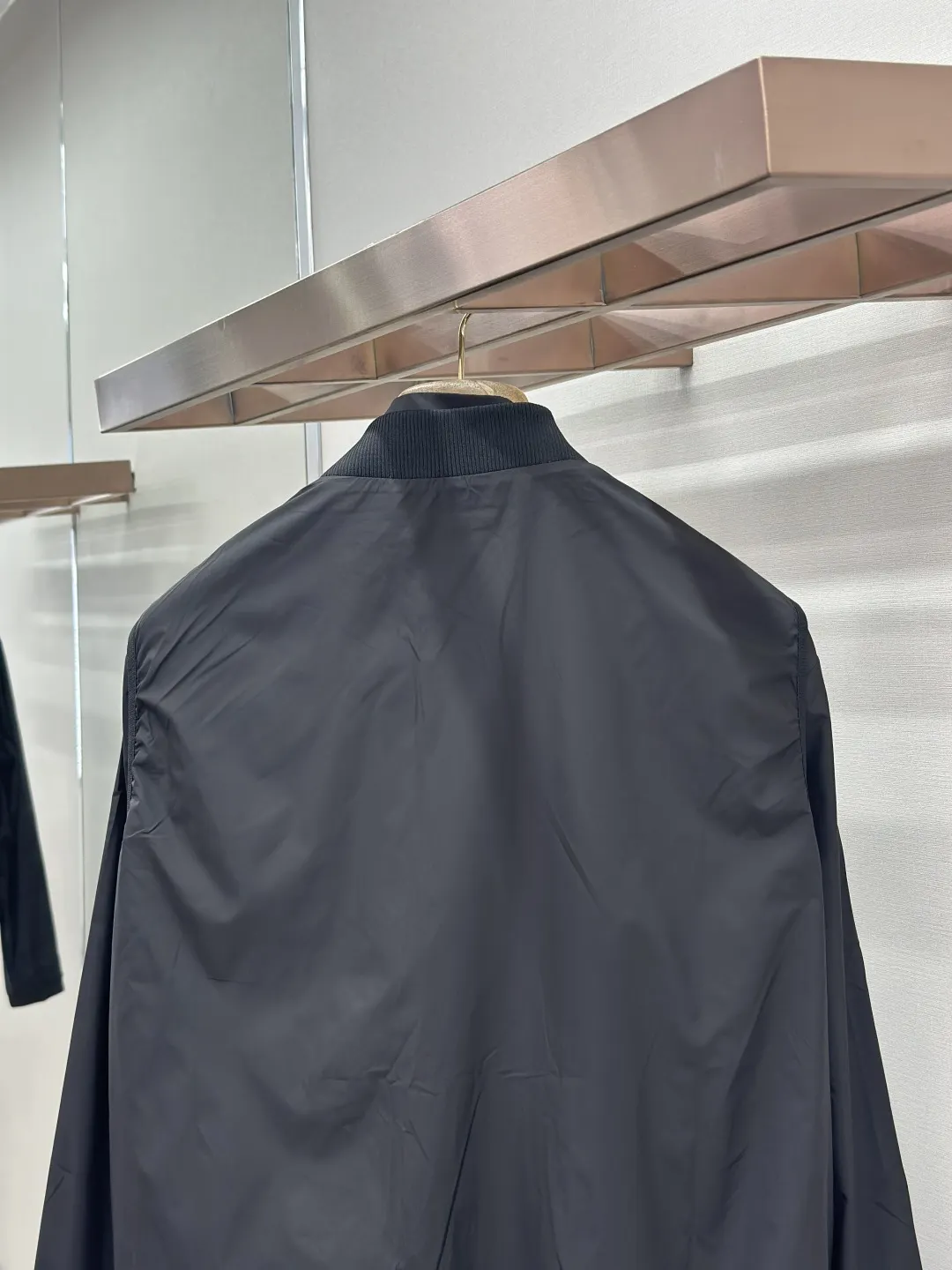 Moncler Convertible Logo-Appliqué Shell Jacket D39019188 — view 8