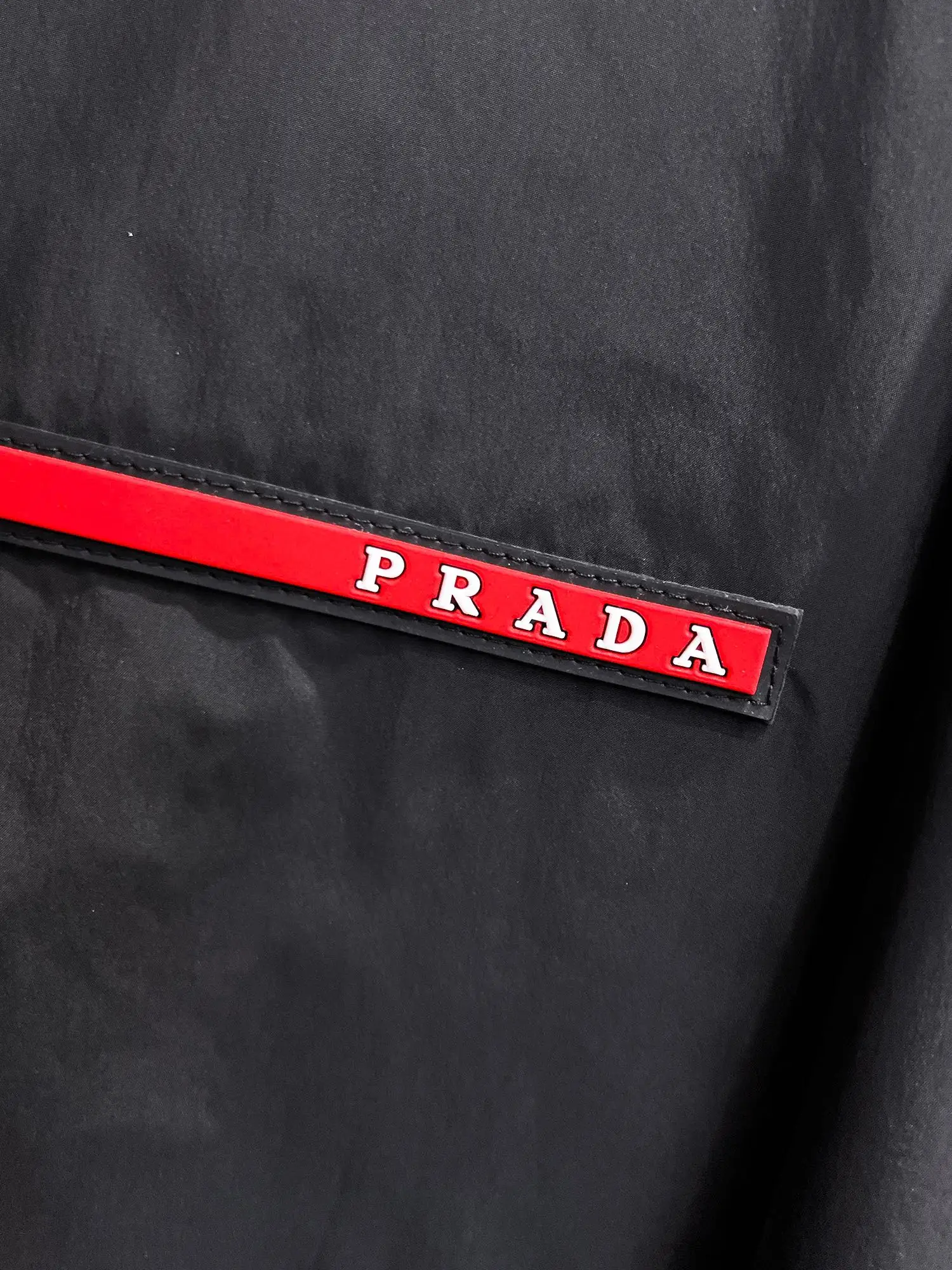 Logo-Patch Hooded Shell Jacket D39015094 — view 5