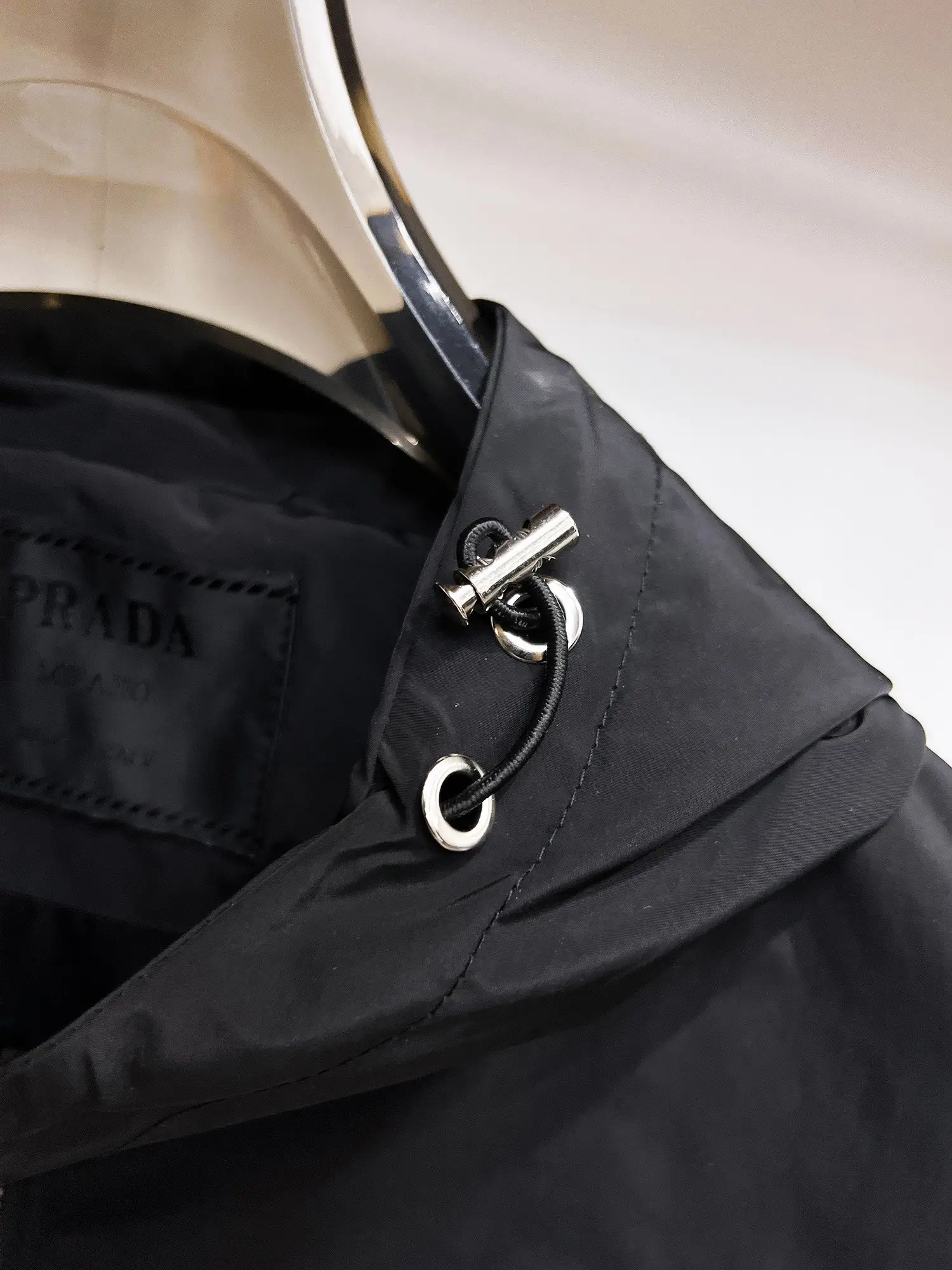 Logo-Patch Hooded Shell Jacket D39015094 — view 8