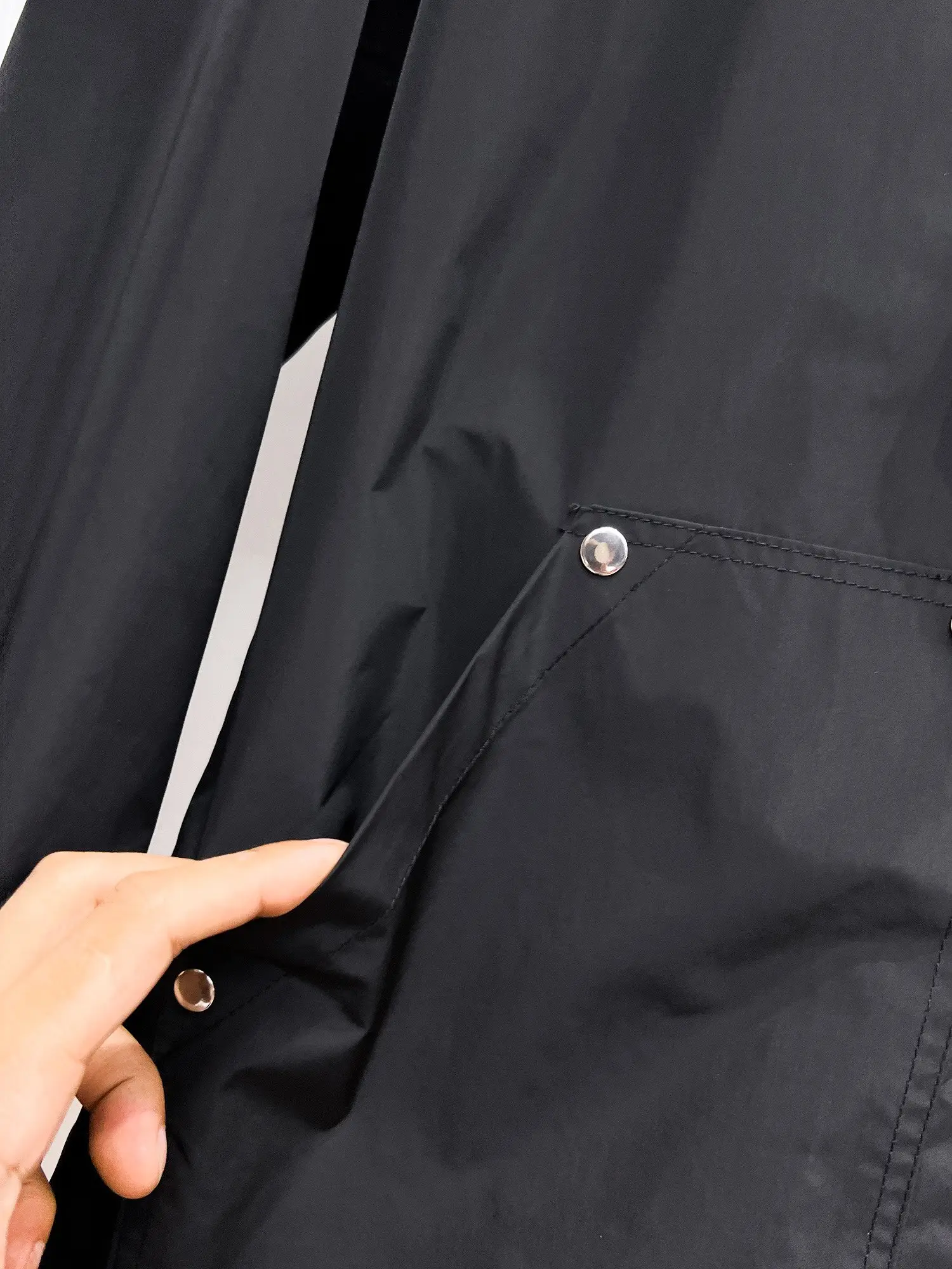 Logo-Patch Hooded Shell Jacket D39015094 — view 10