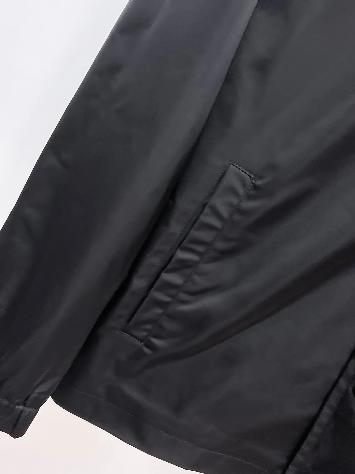 Logo-Appliquéd Re-Nylon Coach Jacket D39014866 — view 9