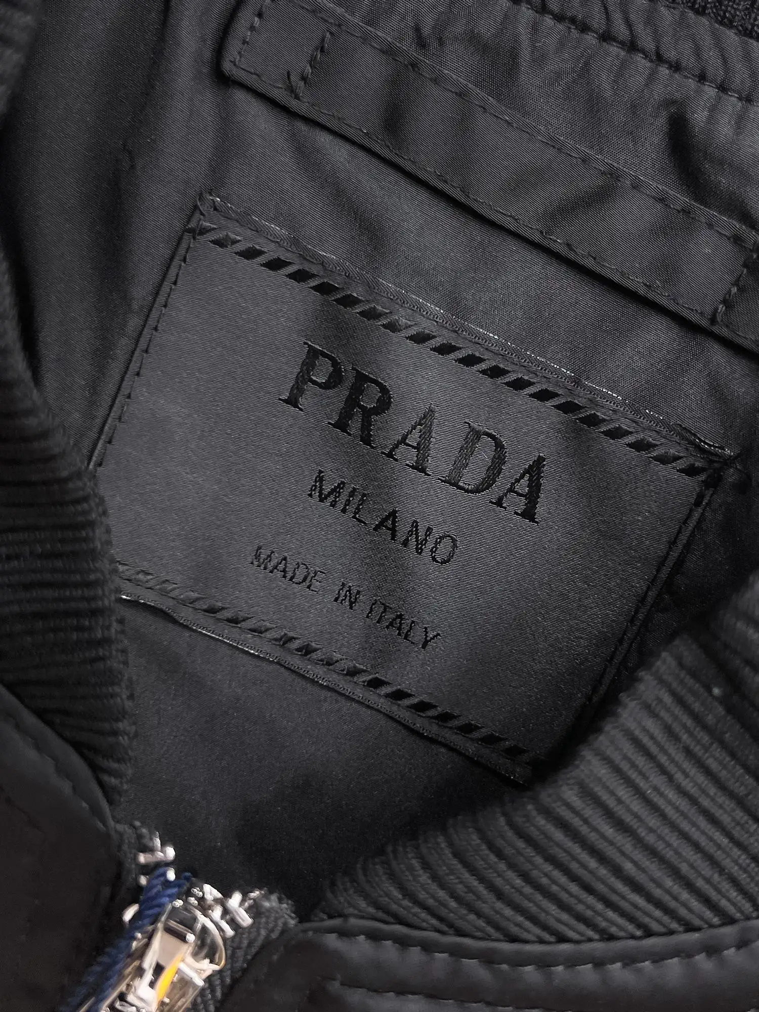 Logo-Appliquéd Re-Nylon Bomber Jacket D39014864 — view 5