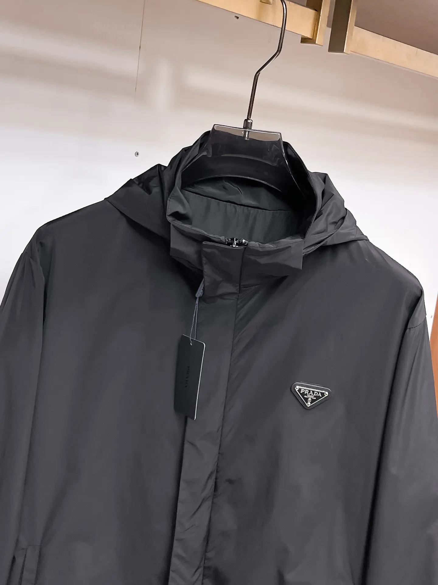 Logo-Appliquéd Hooded Shell Jacket D39014868 — view 4