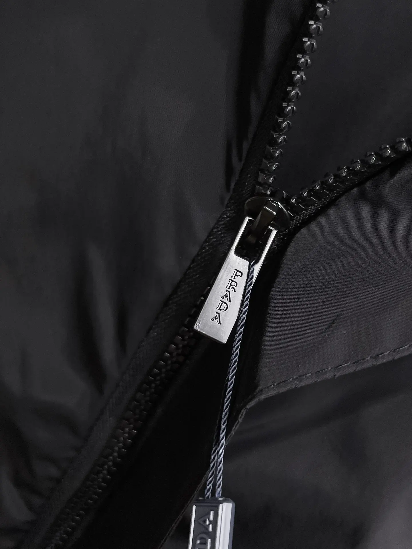 Logo-Appliquéd Hooded Shell Jacket D39014868 — view 6