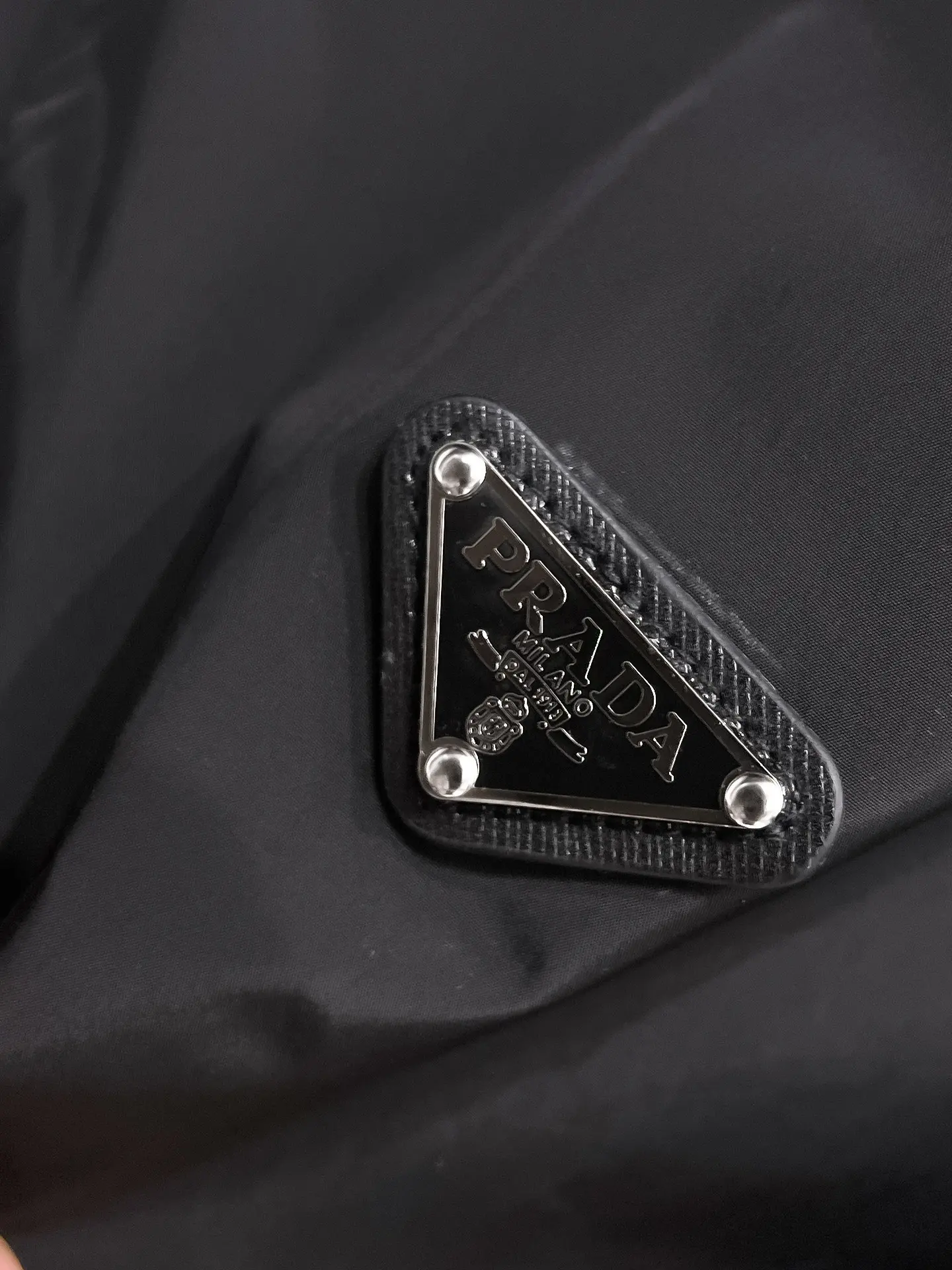 Logo-Appliquéd Hooded Shell Jacket D39014868 — view 8