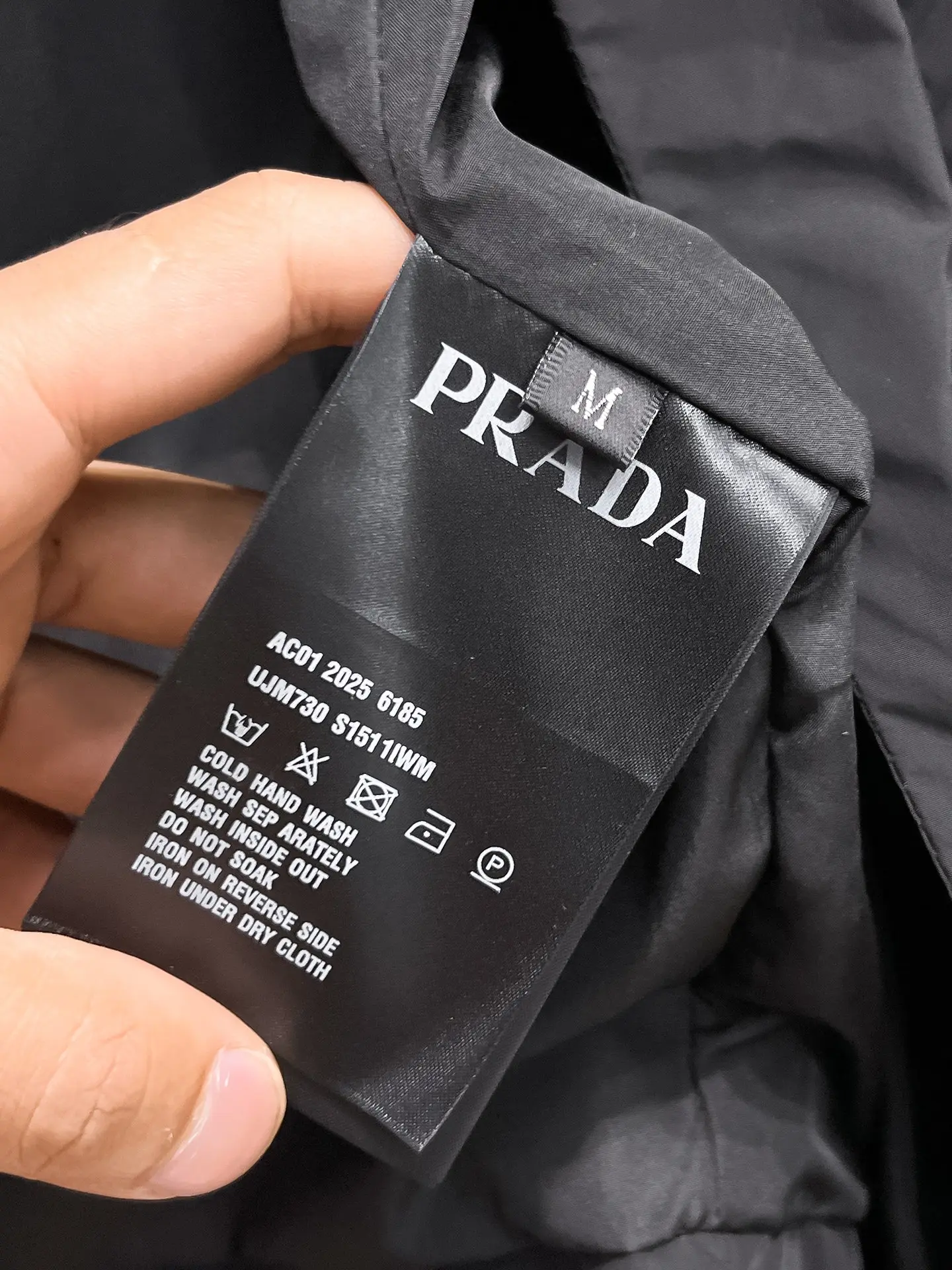 Logo-Appliquéd Hooded Shell Jacket D39014868 — view 12