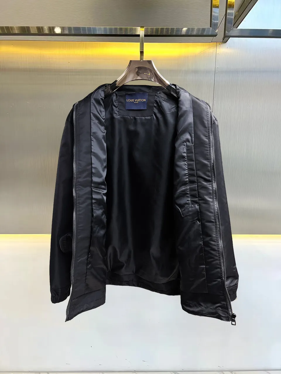 Multi-Pocket Technical Zip-Up Jacket D39015096 — view 3