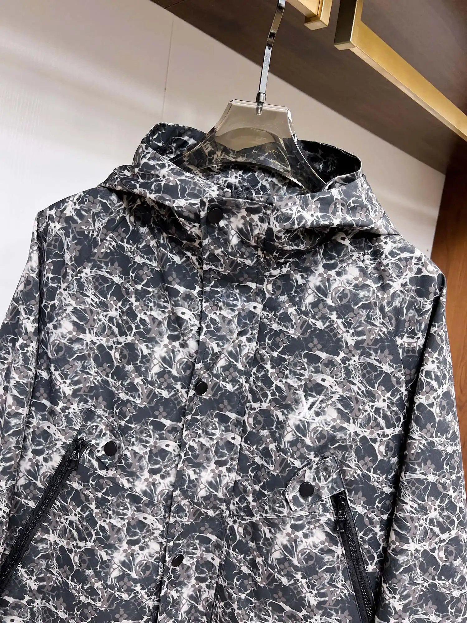 Monogram Marble Print Hooded Jacket D39015092 — view 4