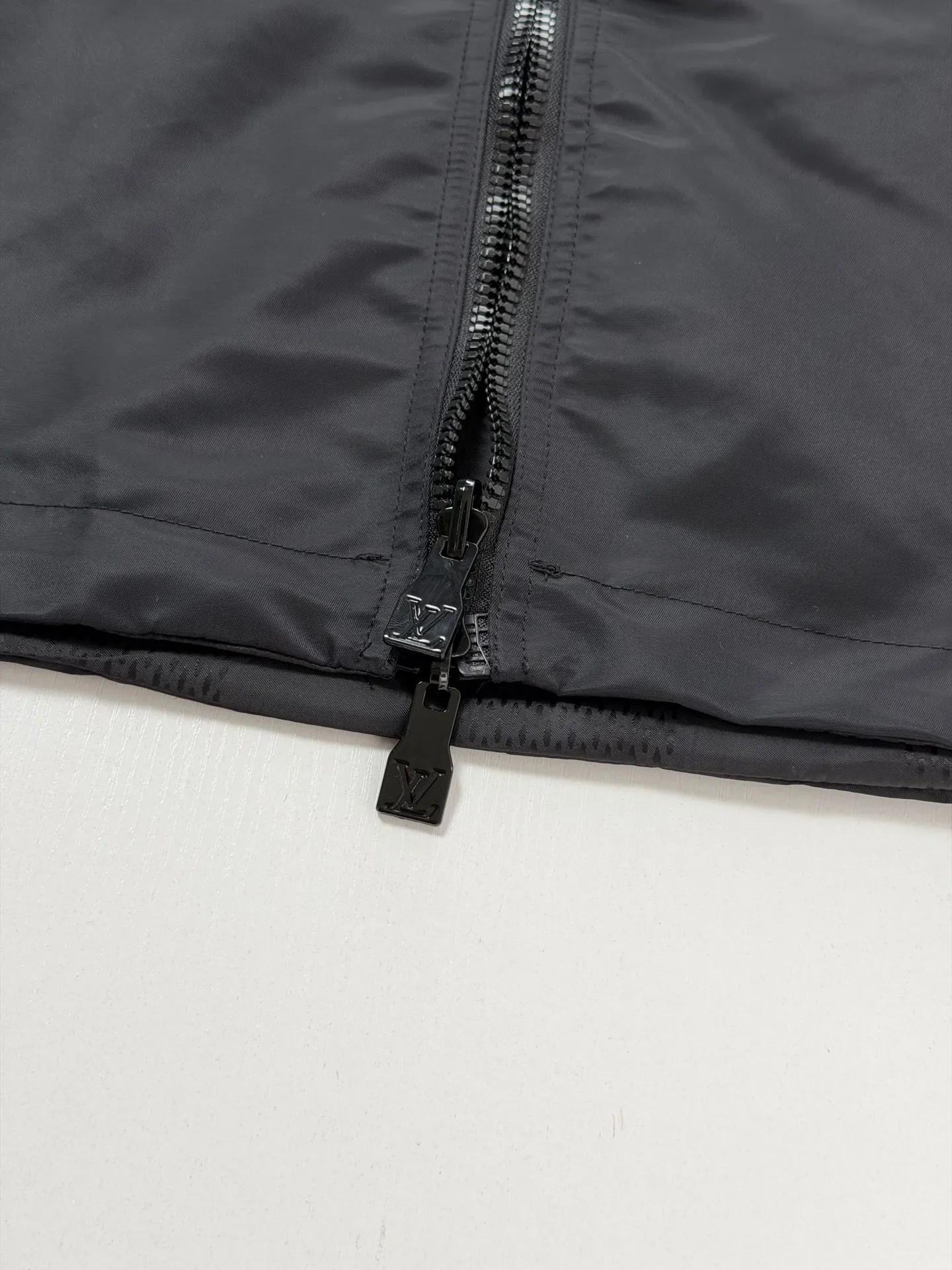 Reversible Damier Jacquard Hooded Windbreaker D39522037 — view 6