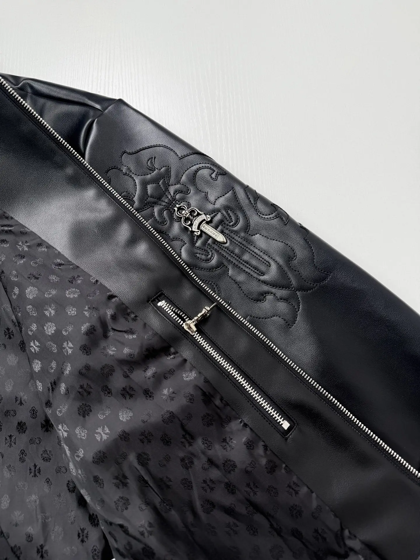 Embroidered Dagger Leather Cafe Racer Jacket D39521977 — view 8