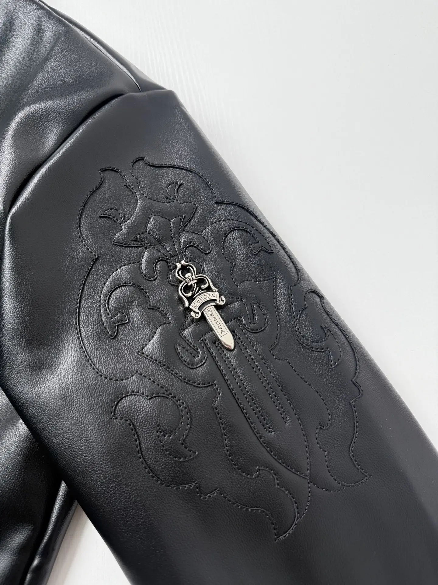 Embroidered Dagger Leather Cafe Racer Jacket D39521977 — view 13