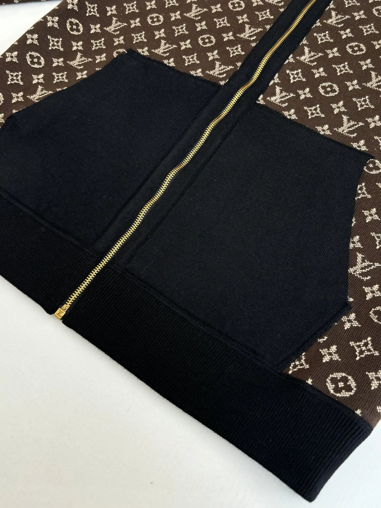 Reversible Monogram Jacquard Knit Cardigan D41521993 — view 7