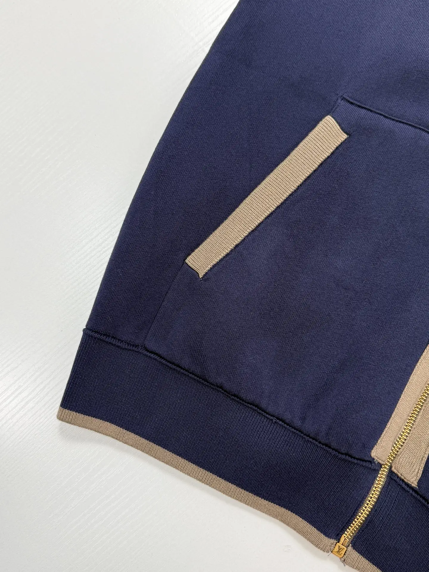 Contrast Ribbed Knit Zip-Up Jacket D42022030 — view 6