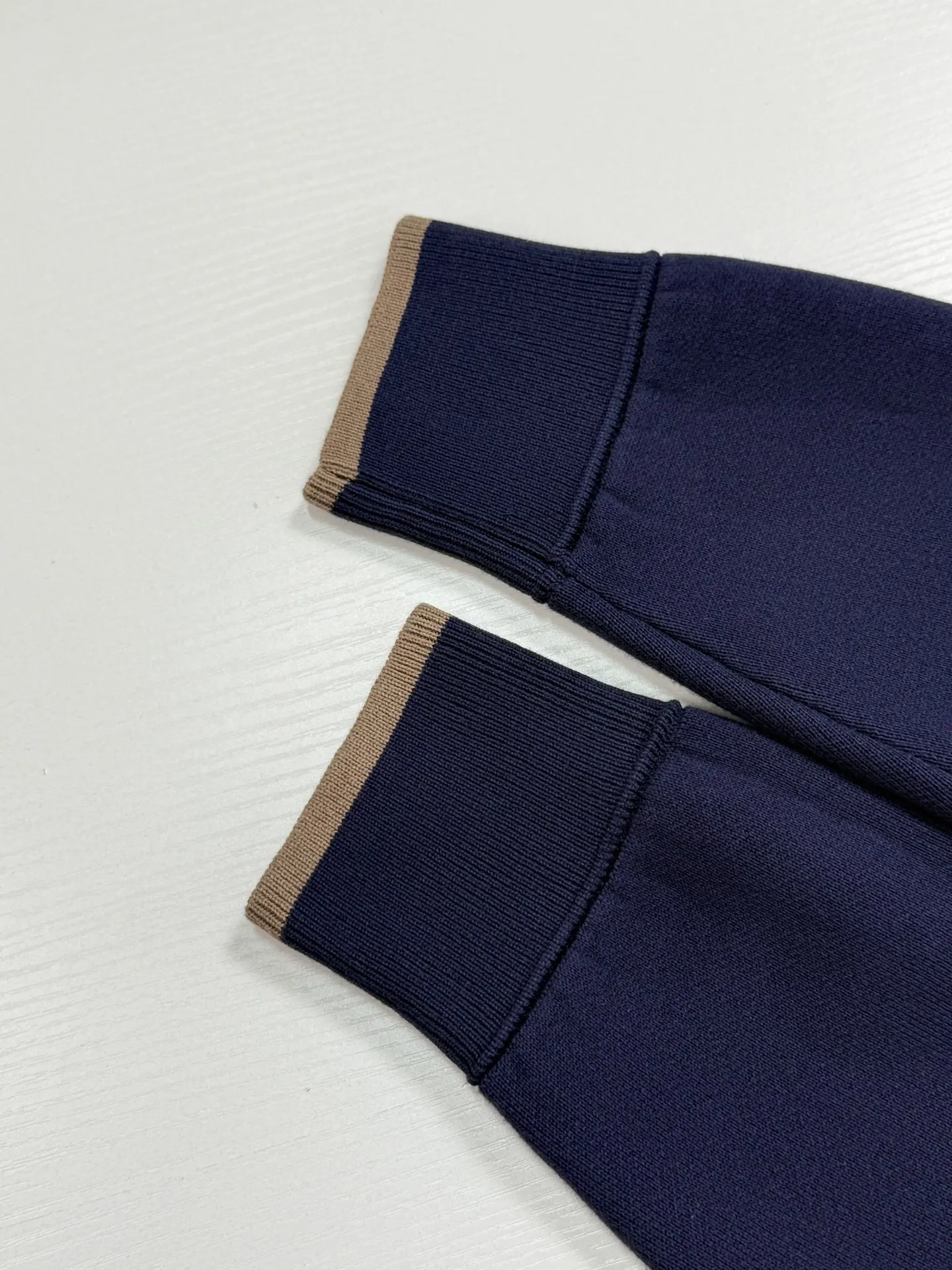Contrast Ribbed Knit Zip-Up Jacket D42022030 — view 16
