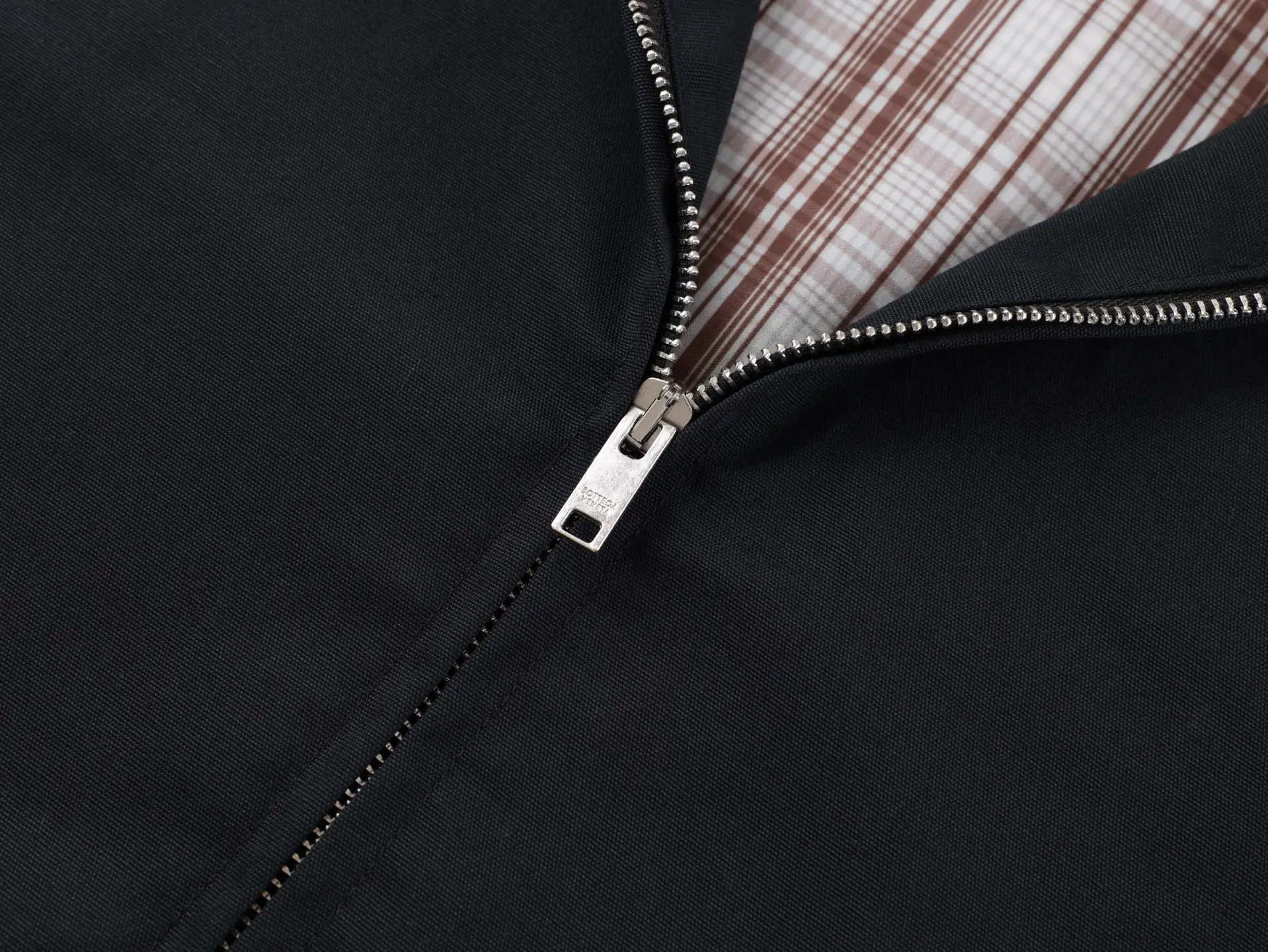 Intrecciato Leather Collar Zip-Up Jacket D43022403 — view 5