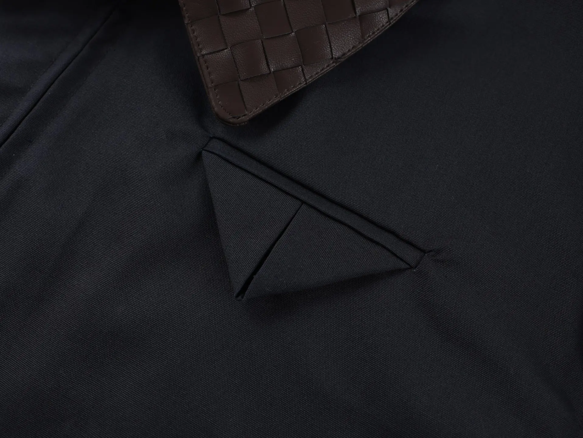 Intrecciato Leather Collar Zip-Up Jacket D43022403 — view 6