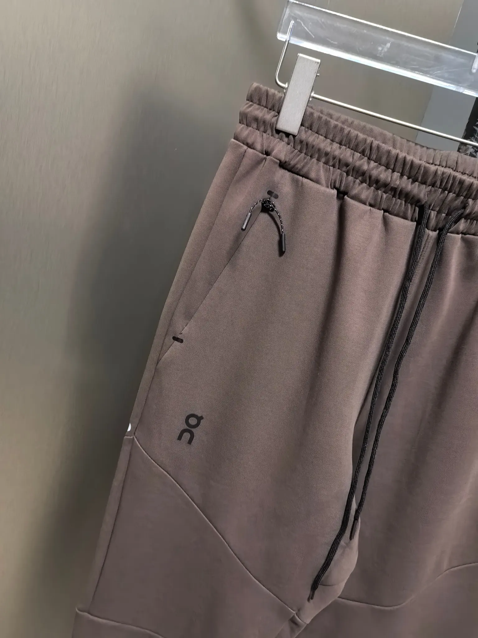 On Running All-Day Joggers Tracksuit Set D44022089 — view 9